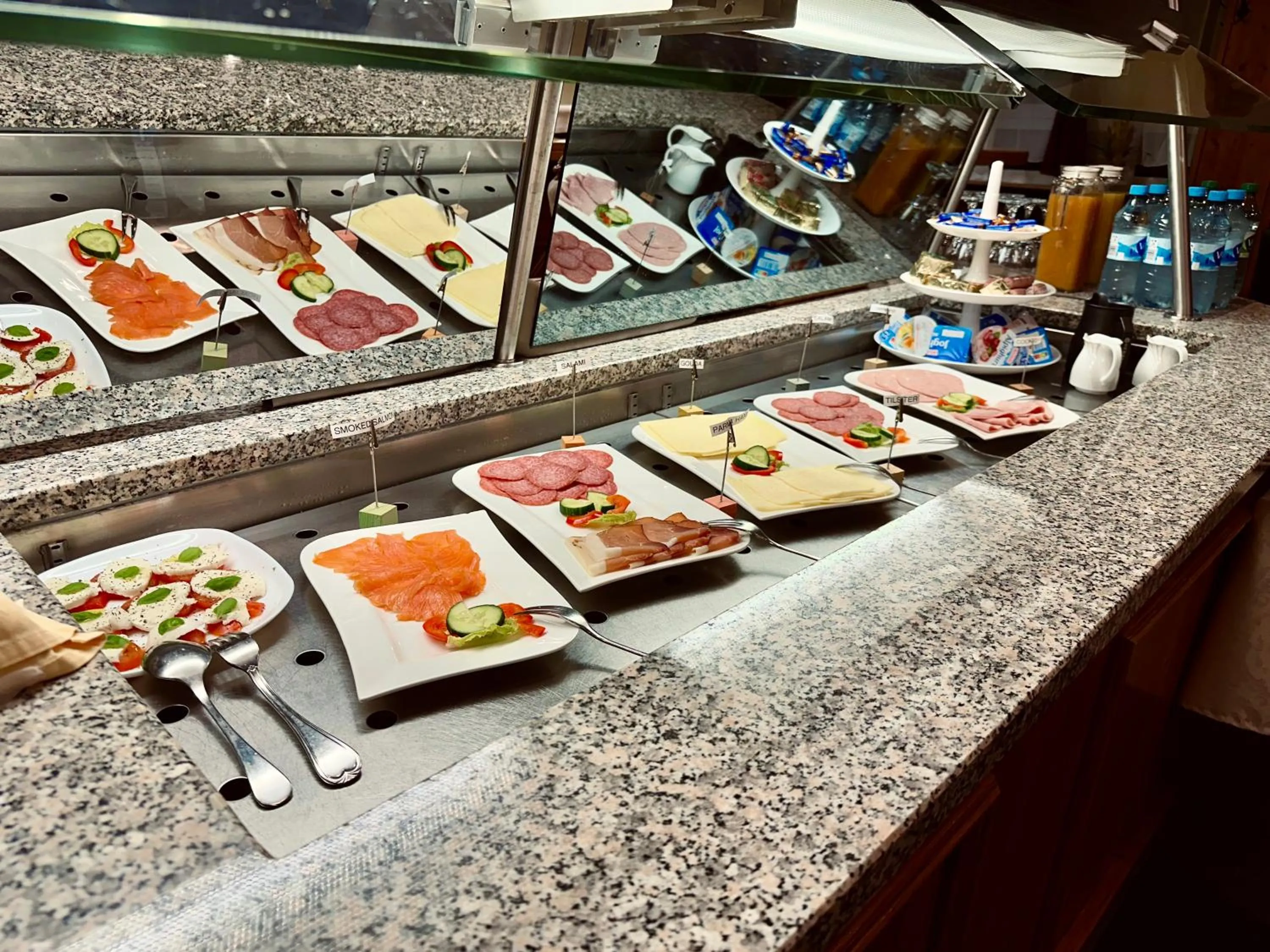 Buffet breakfast in E&D Hotel Rodgau