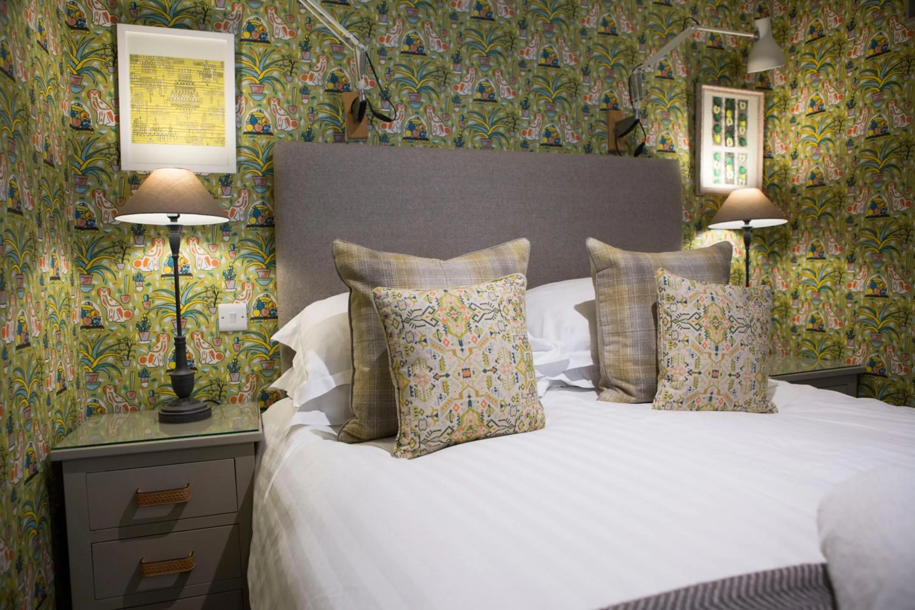Bed in The Fountaine Inn