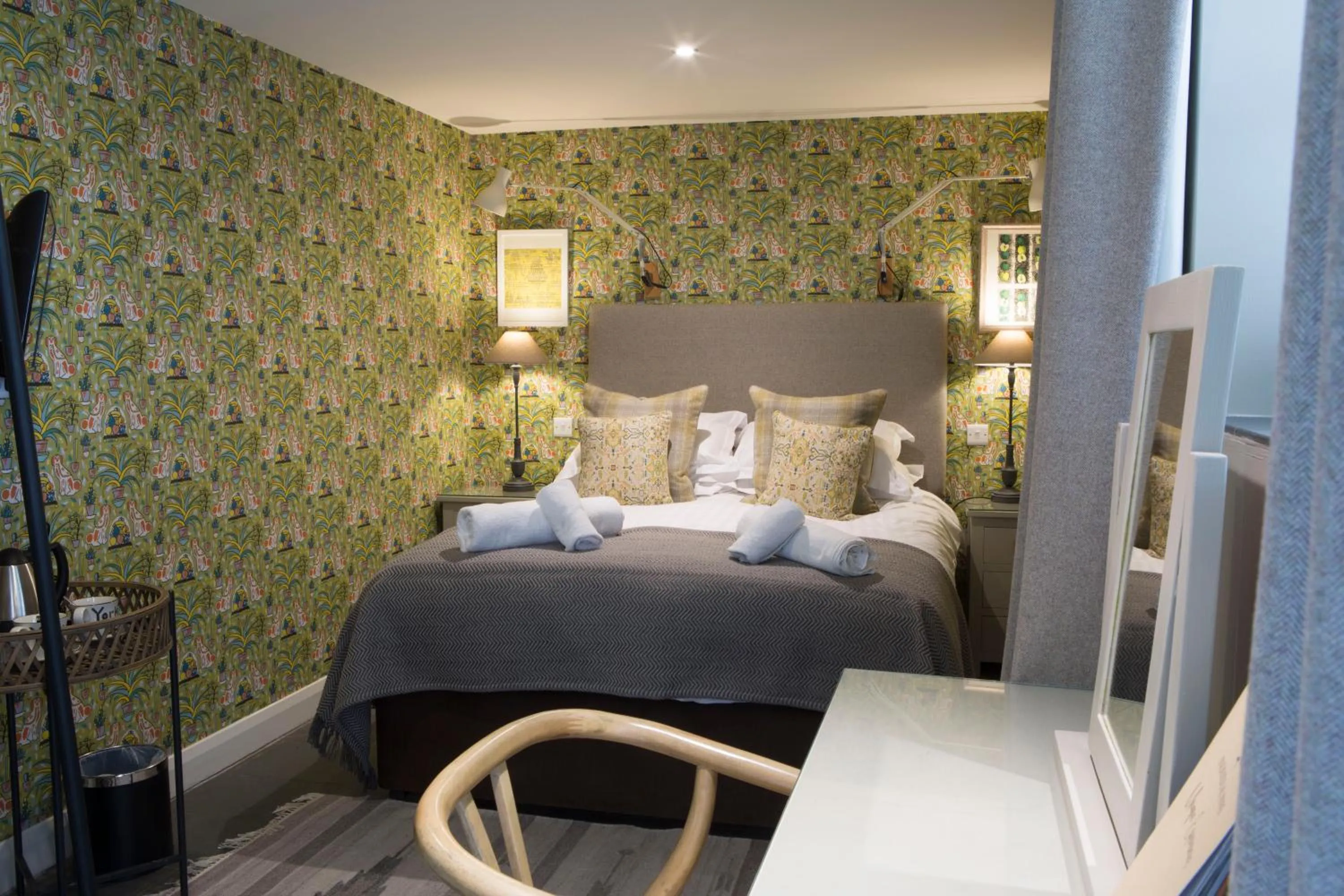 Bed in The Fountaine Inn