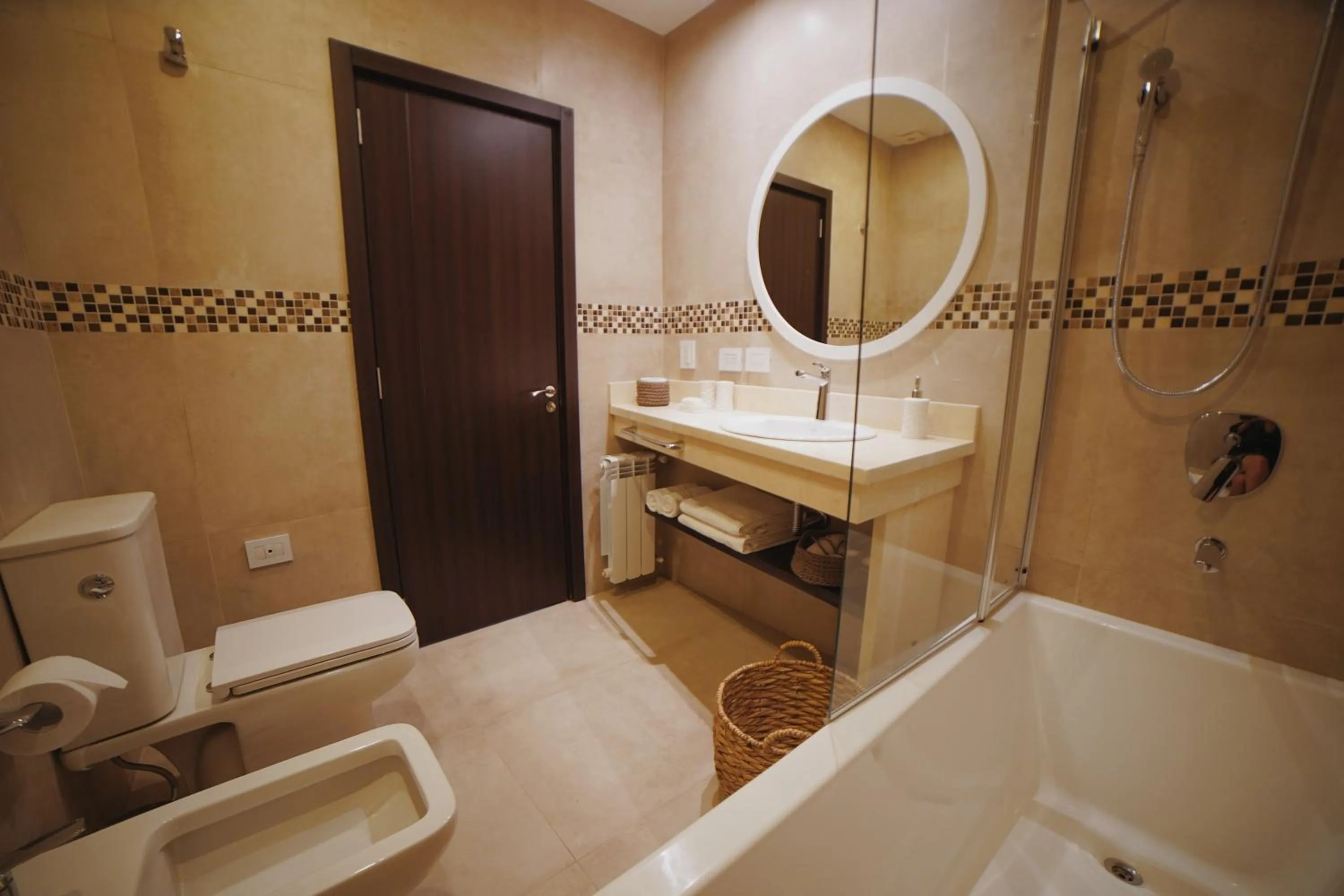 Shower in AWKA Apart Hotel