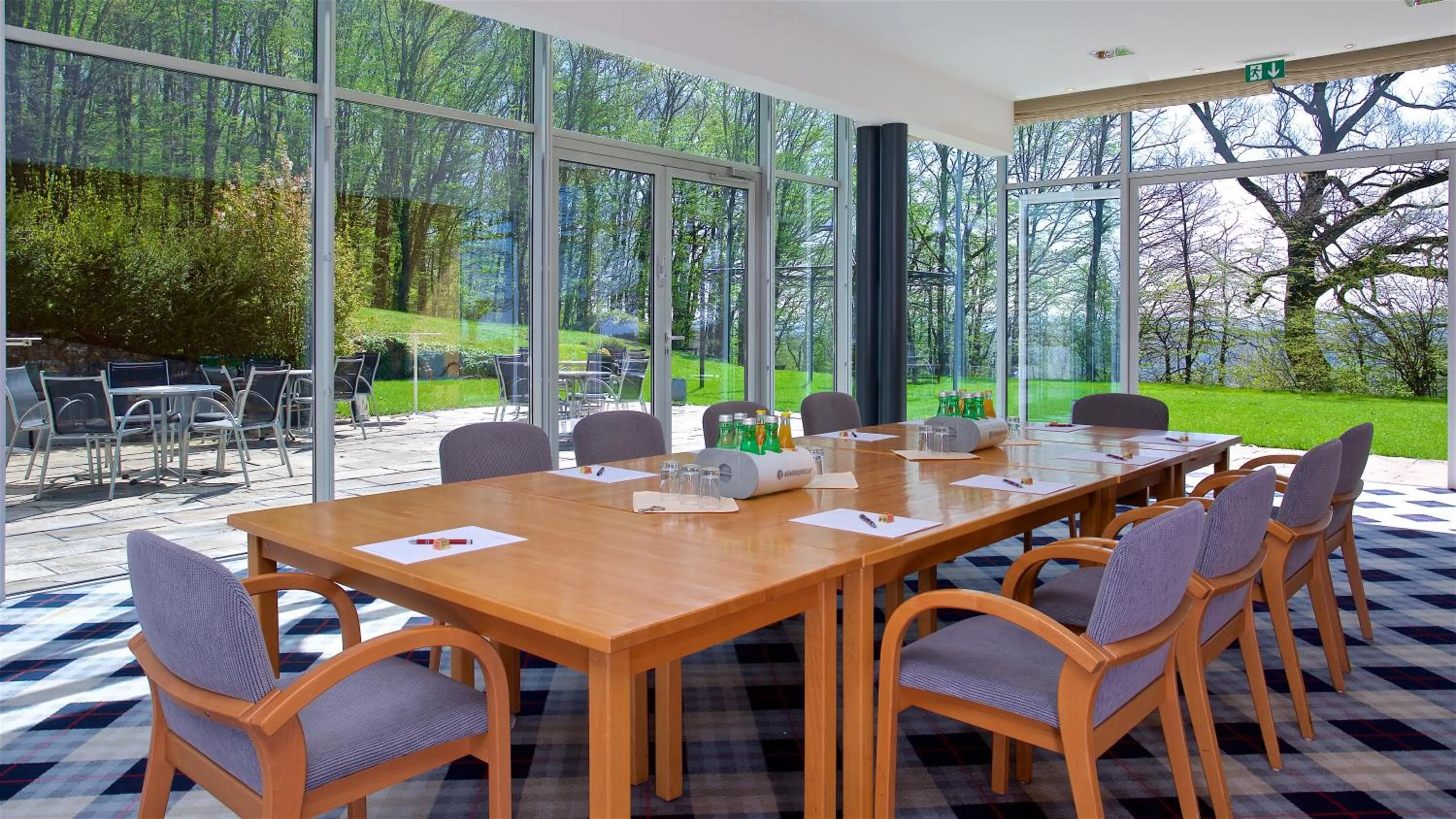 Patio in Berghotel Tulbingerkogel