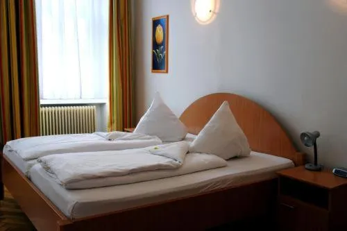 Bed in Suite Hotel 200m zum Prater