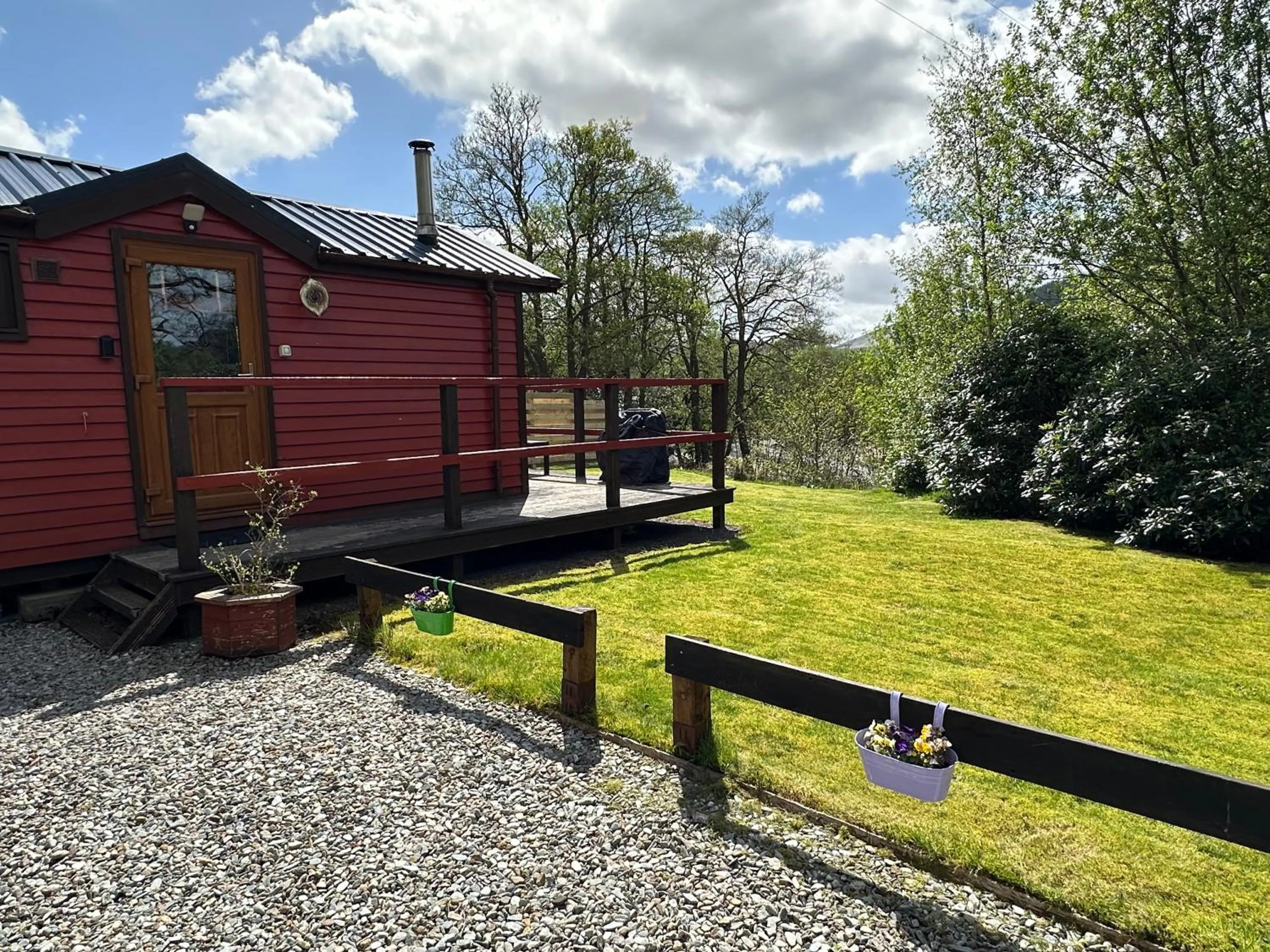 Property building in Rashfield Sheilings - Riverside Lodges, by Pucks Glen, Dunoon