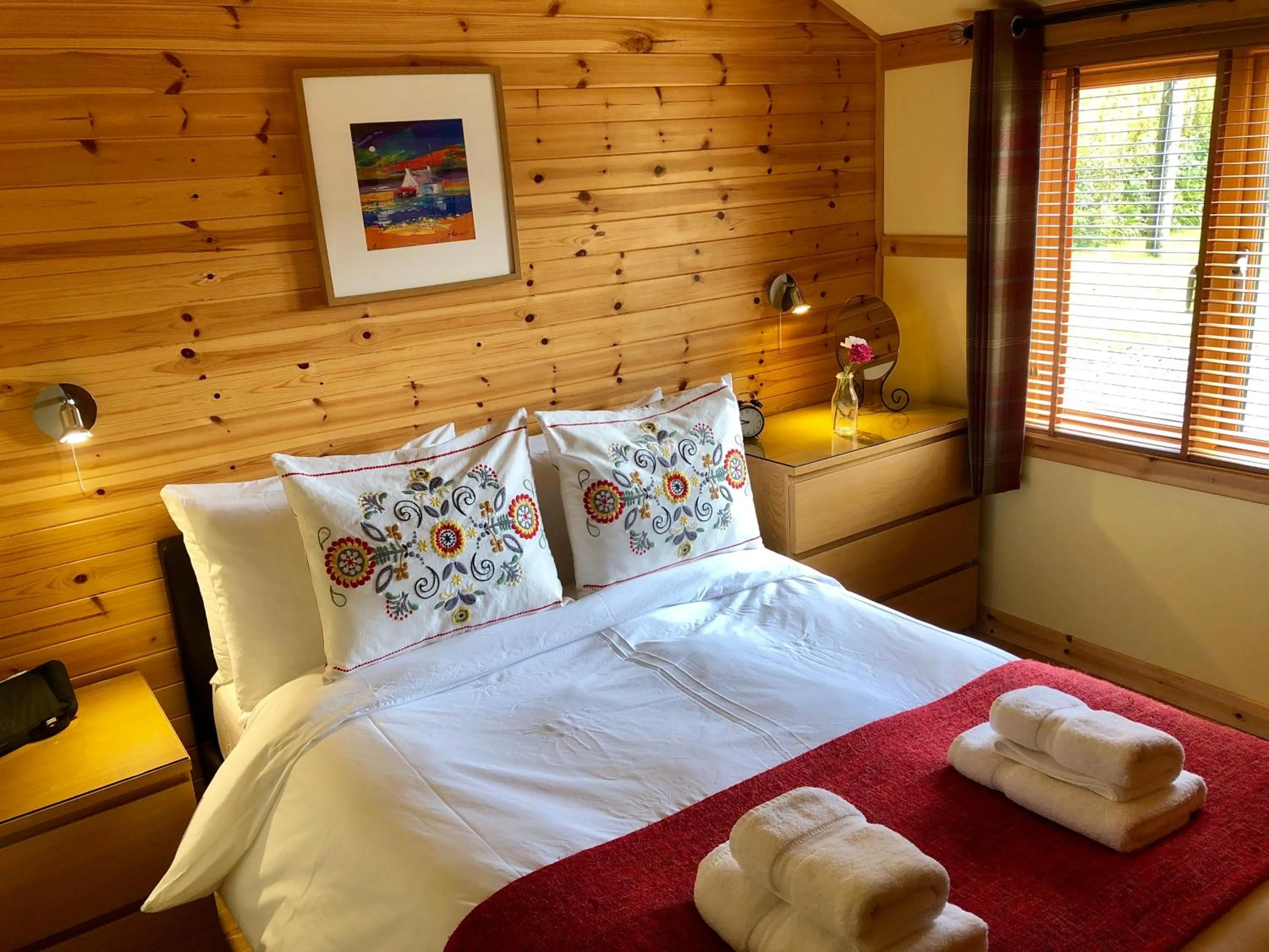 Bedroom, Bed in Rashfield Sheilings - Quiet Riverside Lodges for Couples near Pucks Glen