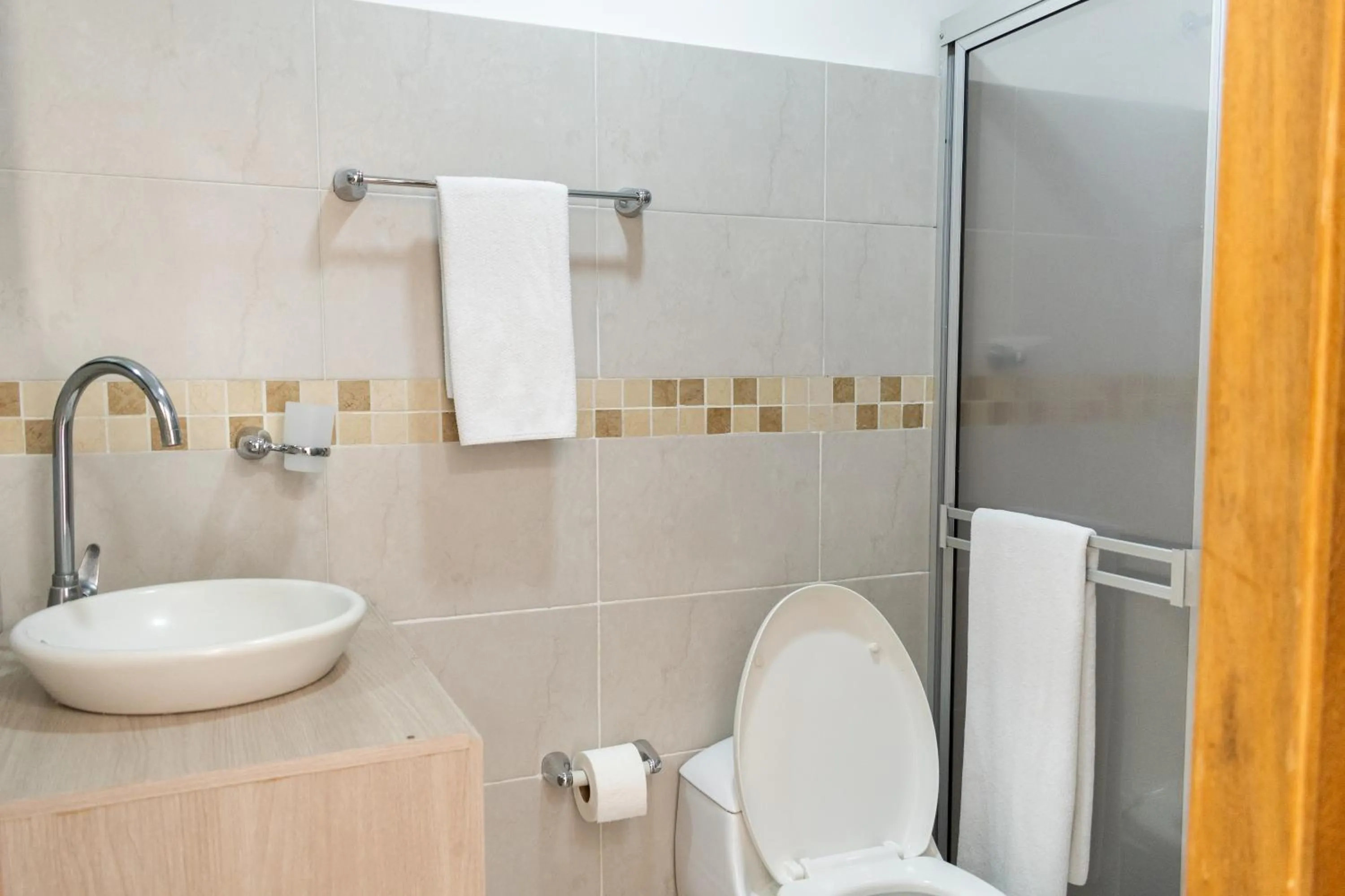 Bathroom in Hotel Corozal Plaza