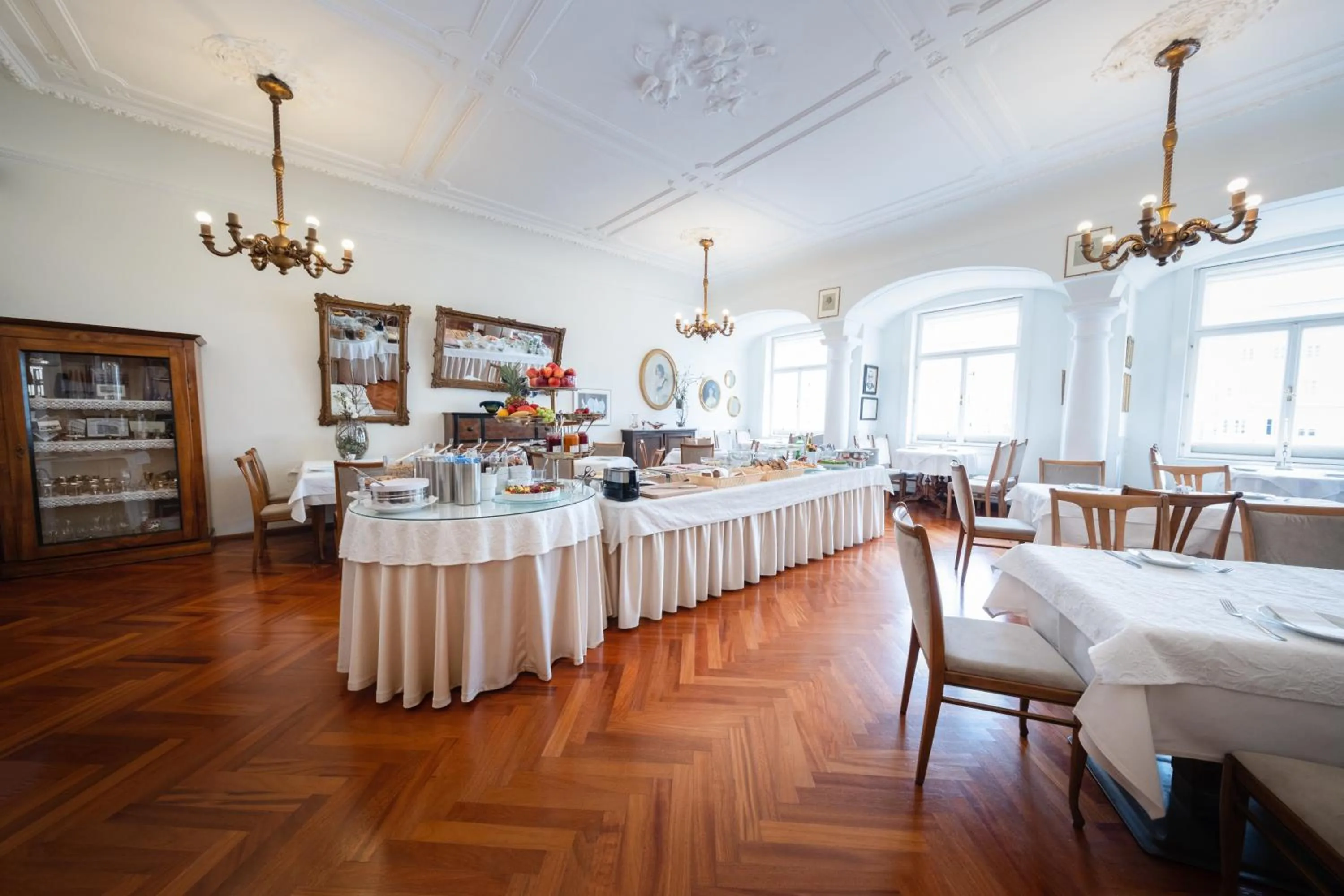 Buffet breakfast in Austria Classic Hotel Wolfinger - Hauptplatz