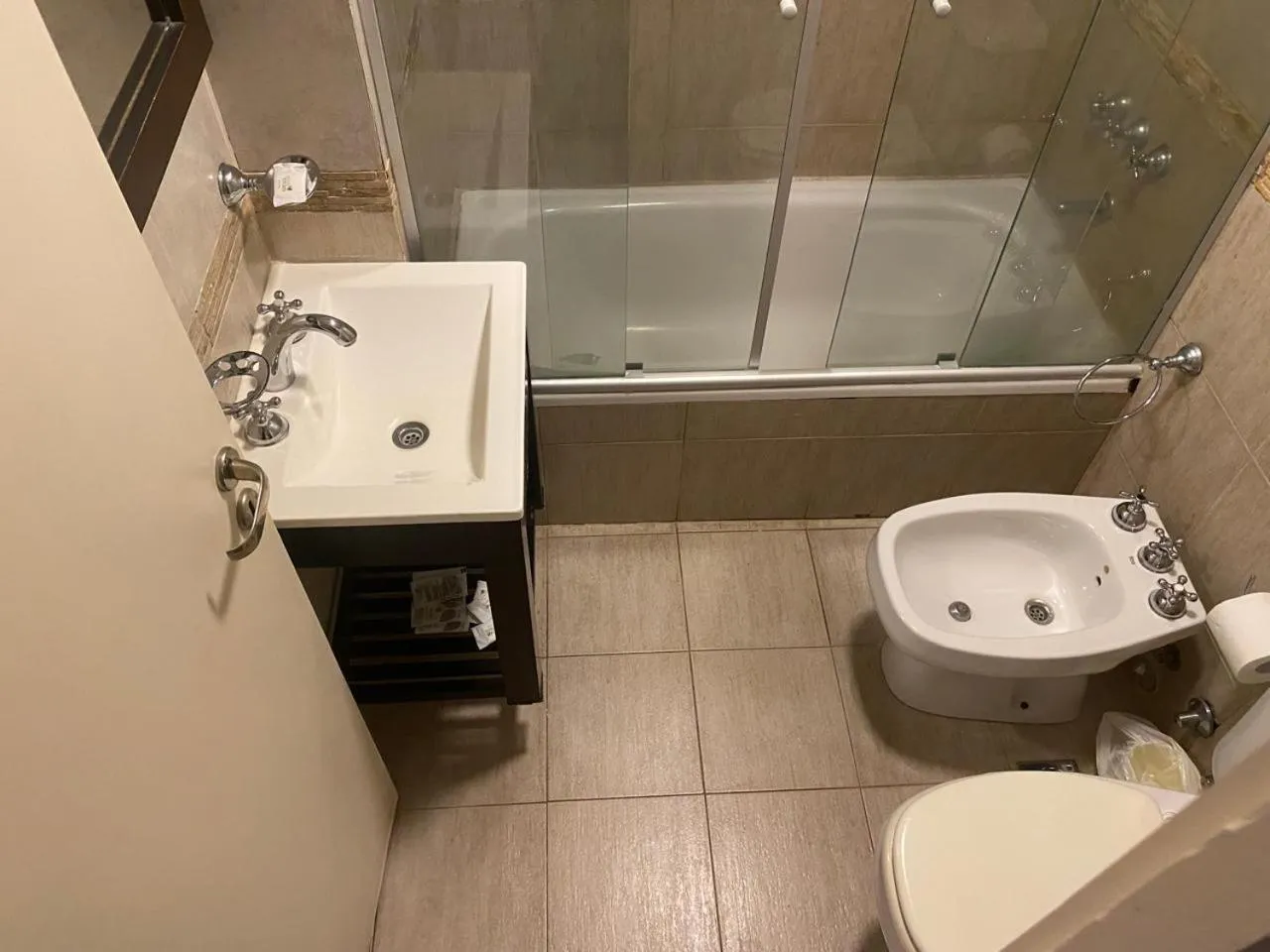 Bathroom in Arenales Suites