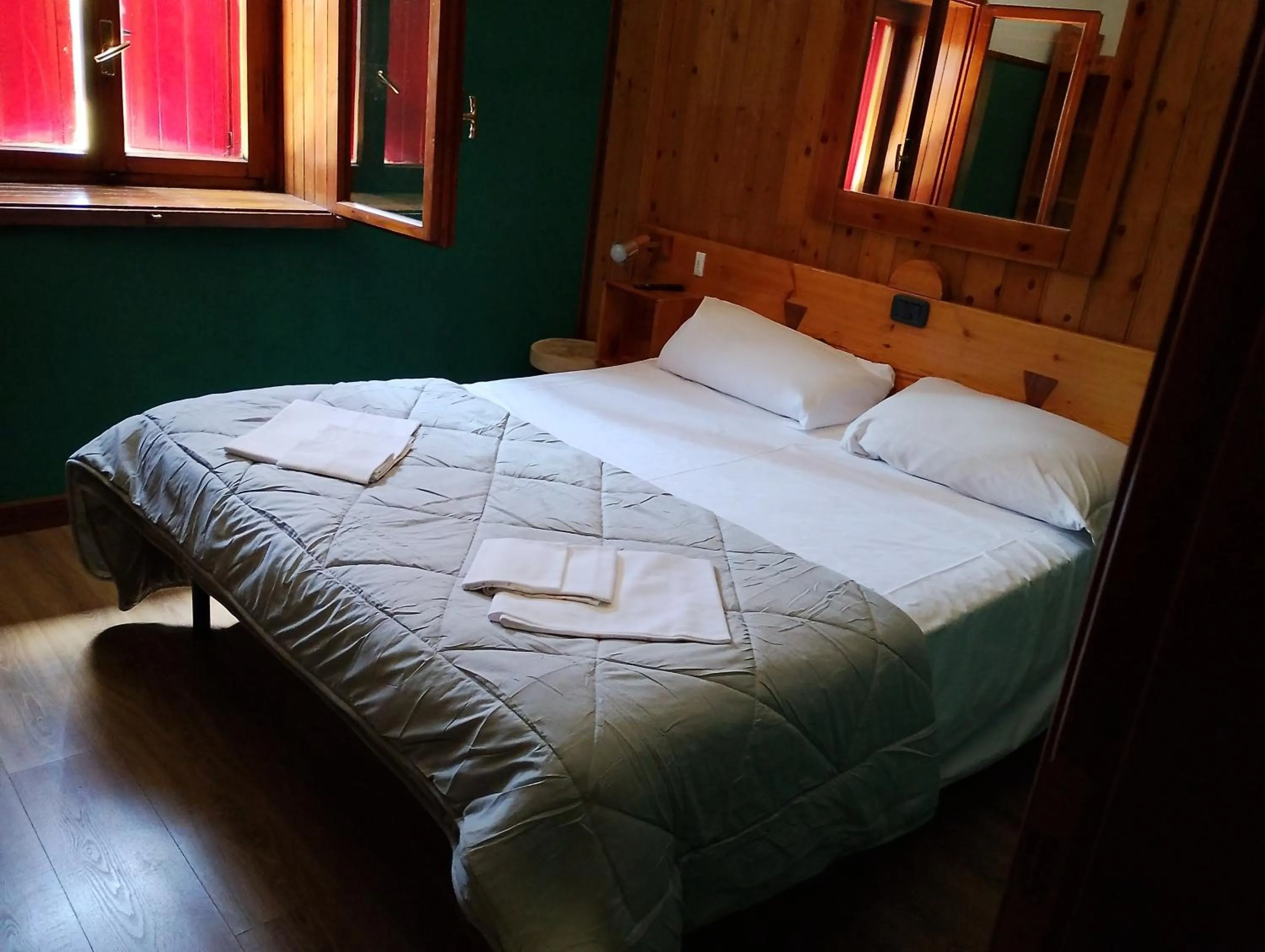 Bed in Hotel La Piccola Baita