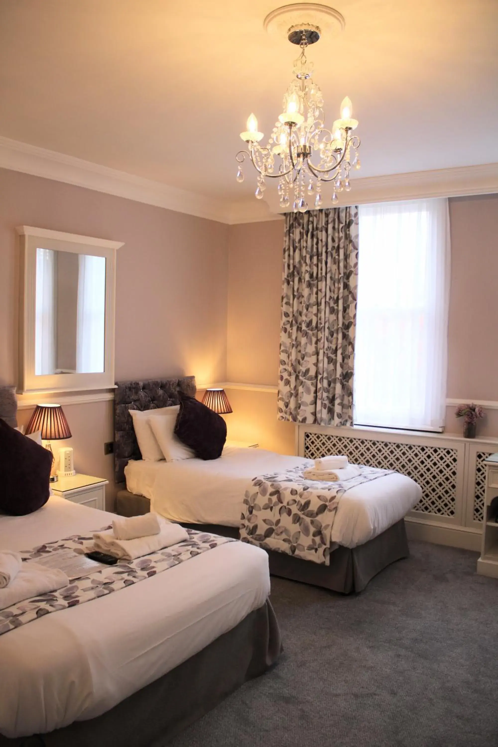 Family Room (3 Adults) in St Margaret's Hotel Family Room (3 Adults) in St Margaret's Hotel