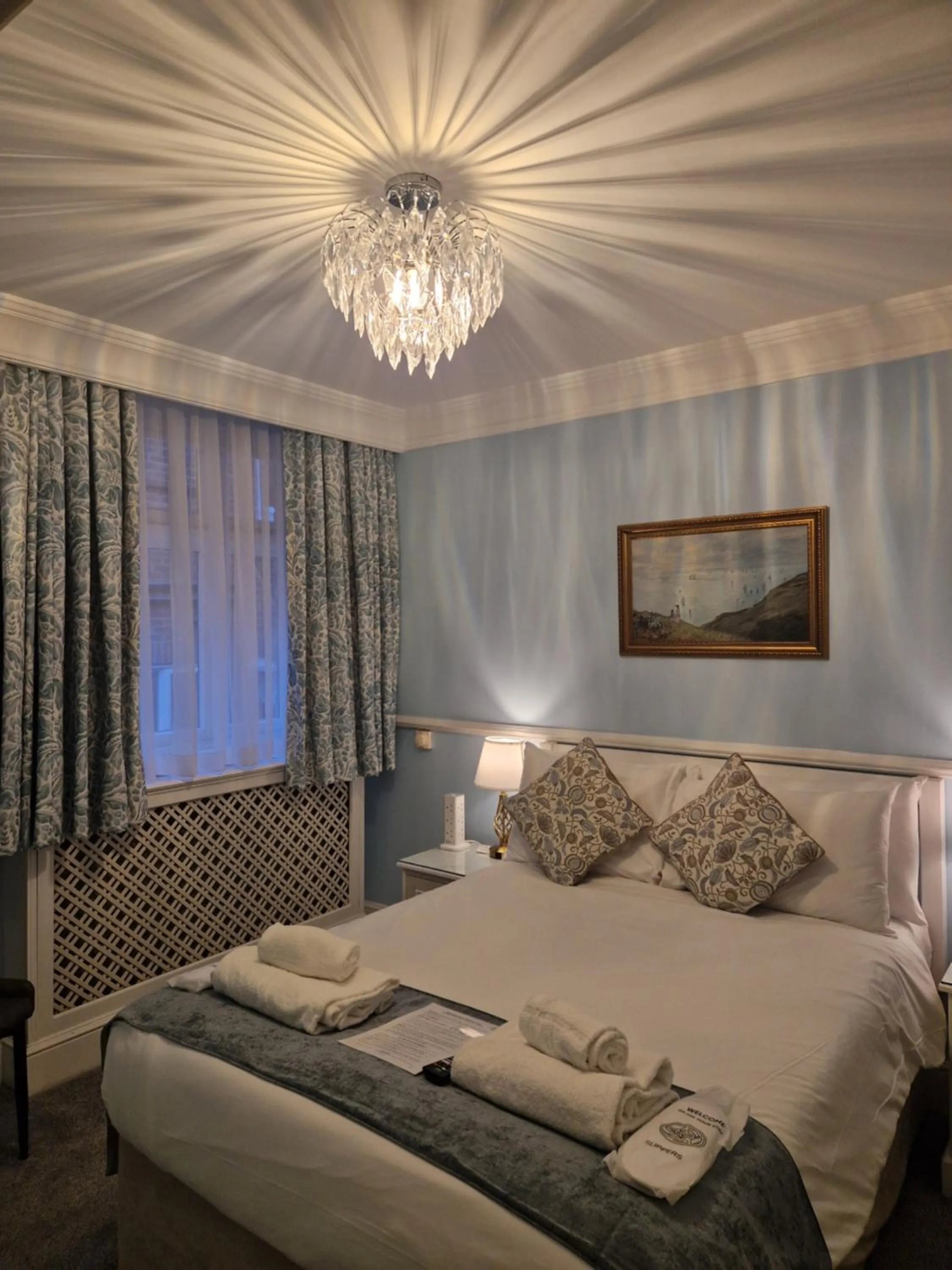 Bedroom, Bed in St Margaret's Hotel