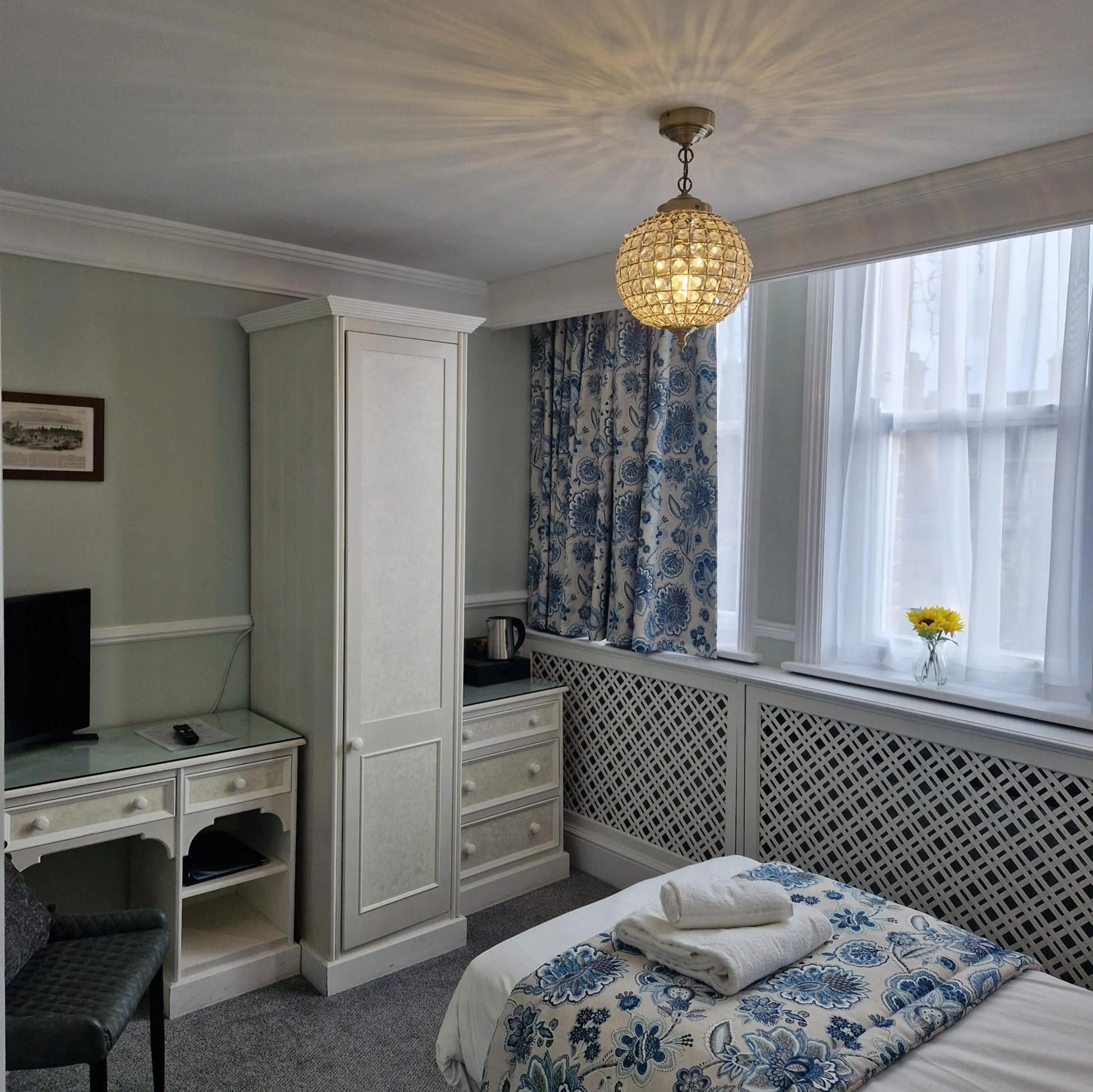 Bed in St Margaret's Hotel