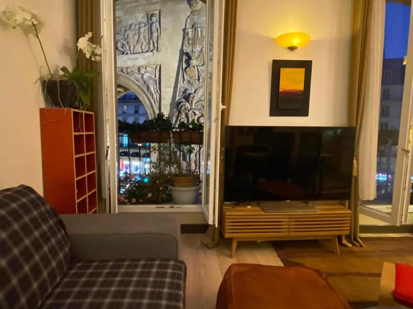 Romantic Apartment in Paris