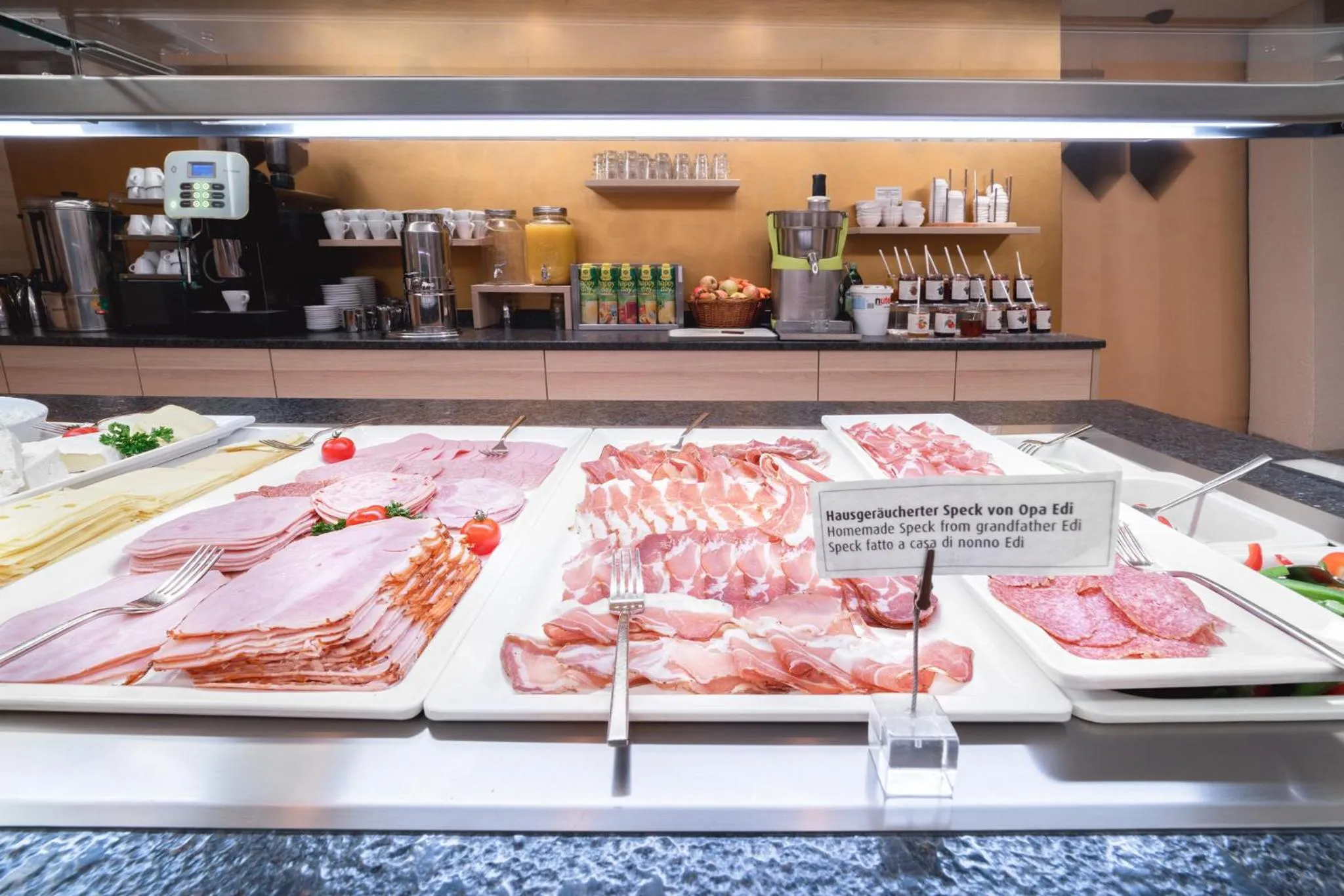 Buffet breakfast in Alpen Adria Hotel & Spa