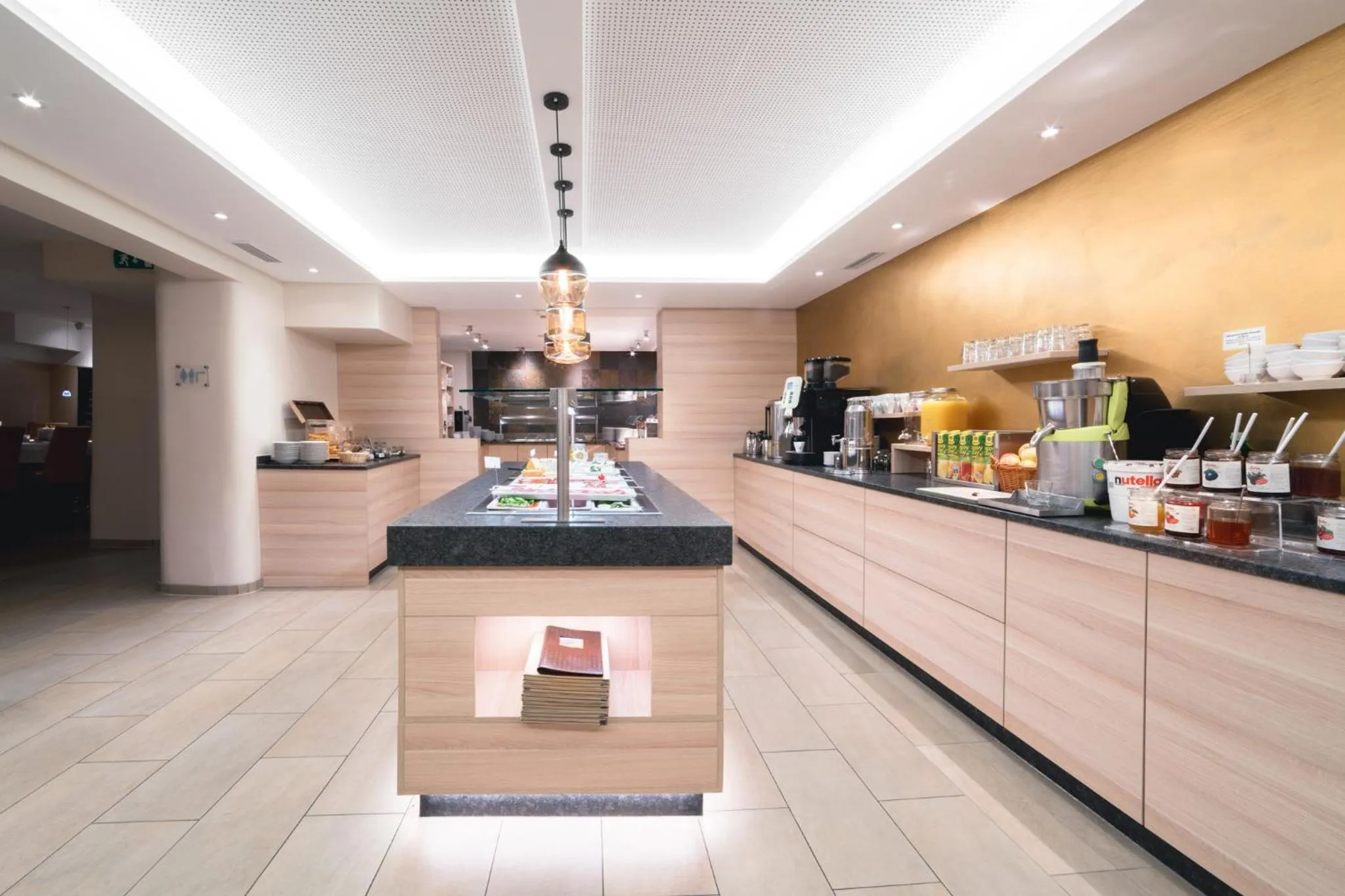 Buffet breakfast in Alpen Adria Hotel & Spa