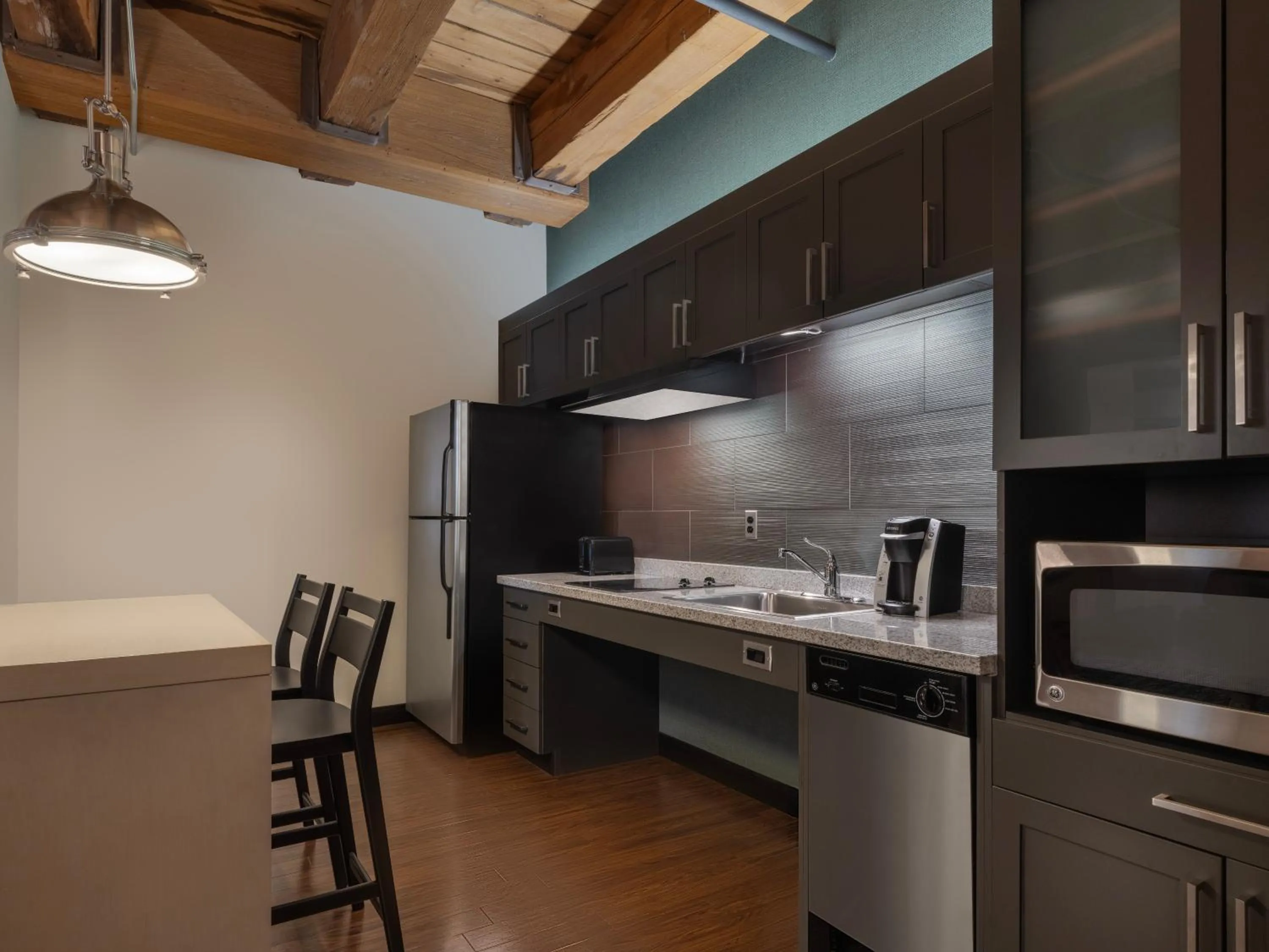 Kitchen or kitchenette in Residence Inn by Marriott Boston Downtown Seaport