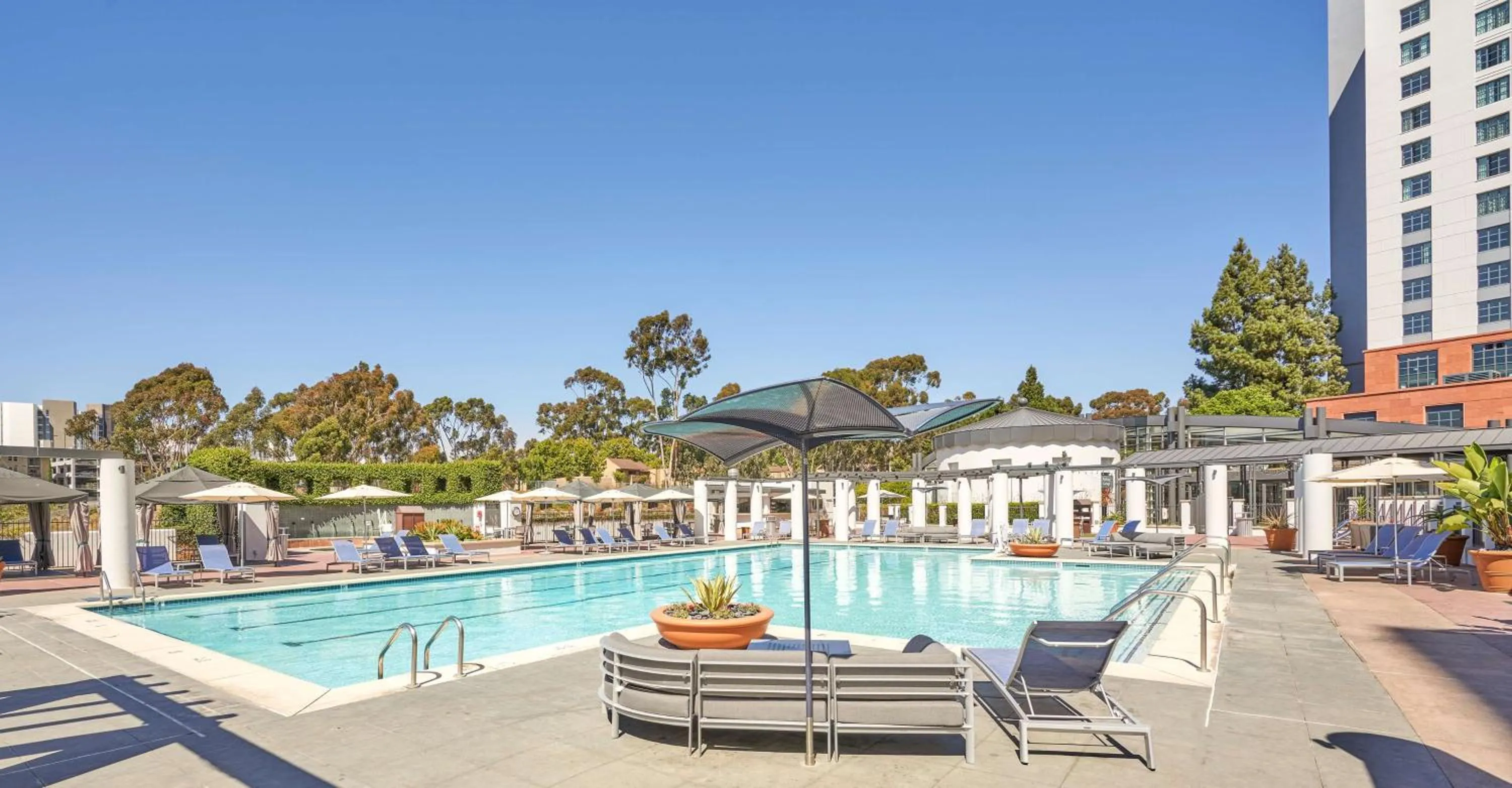 Swimming pool in Hyatt Regency La Jolla at Aventine