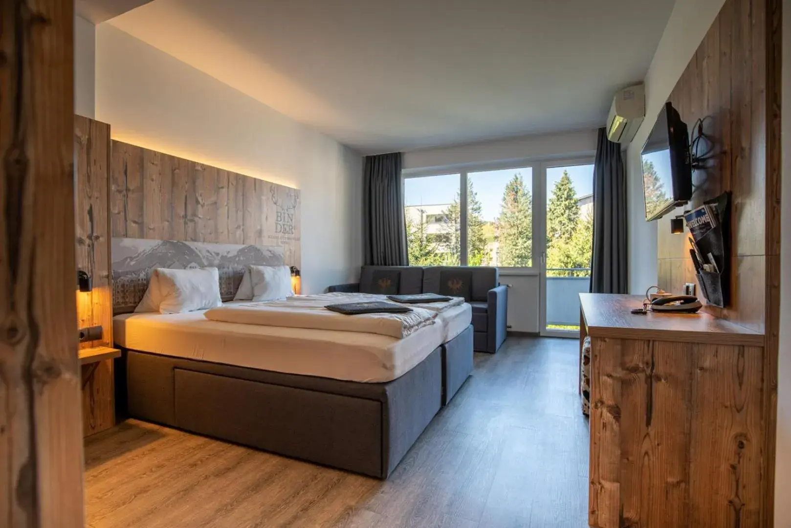 Family Room in BinderS Budget City-Mountain Hotel Family Room in BinderS Budget City-Mountain Hotel