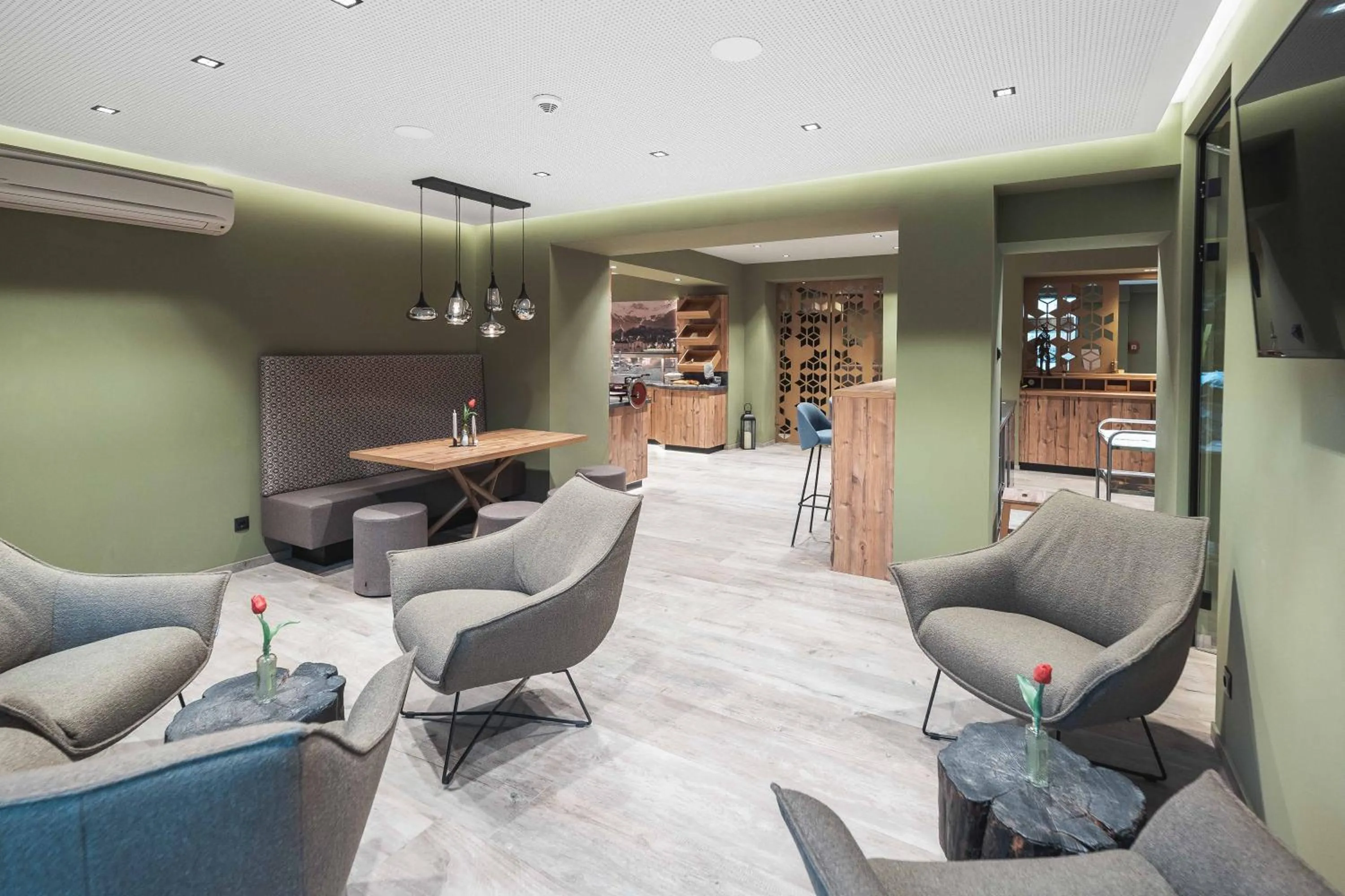 Seating area in BinderS Budget City-Mountain Hotel