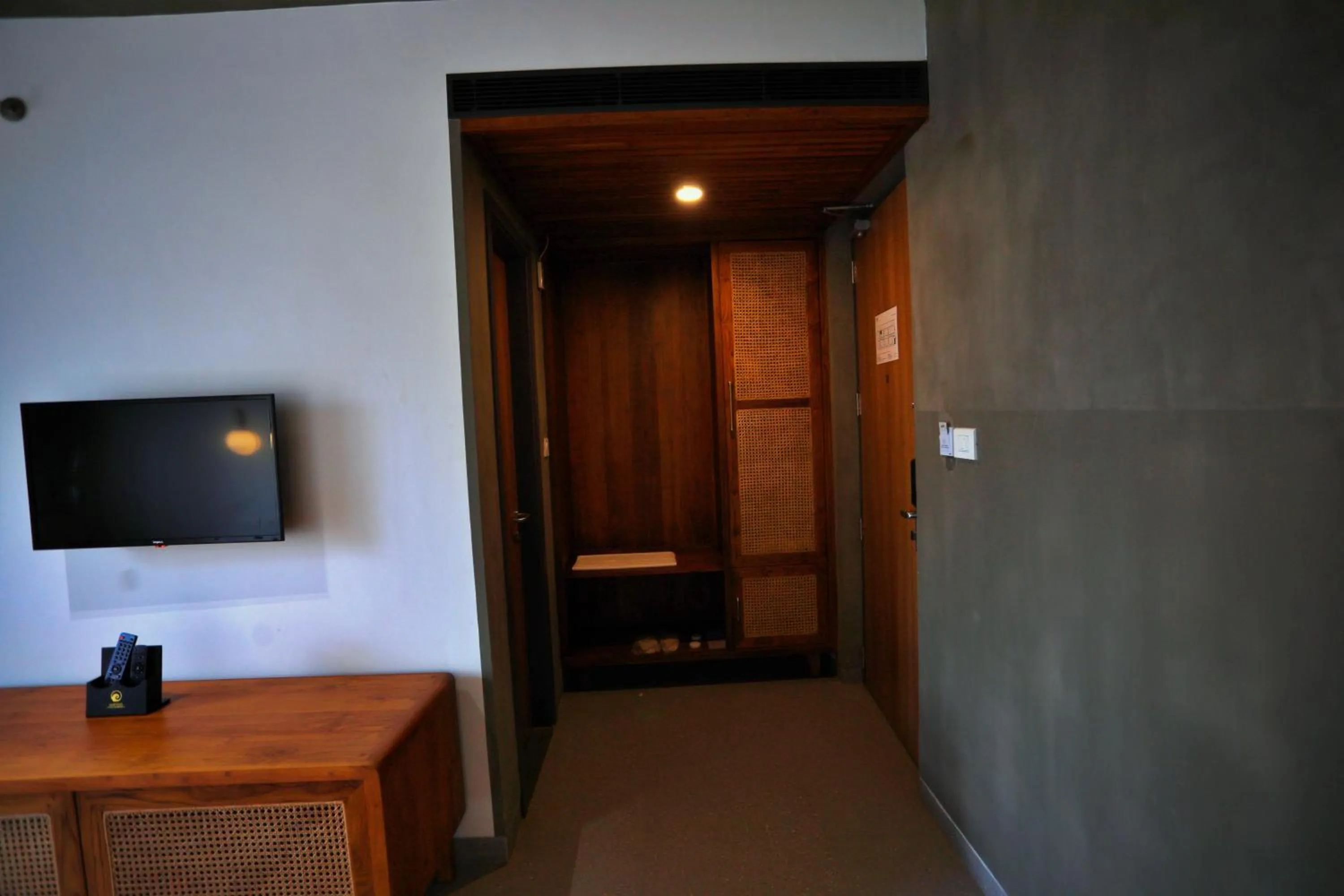 TV and multimedia in E.05 City Inn