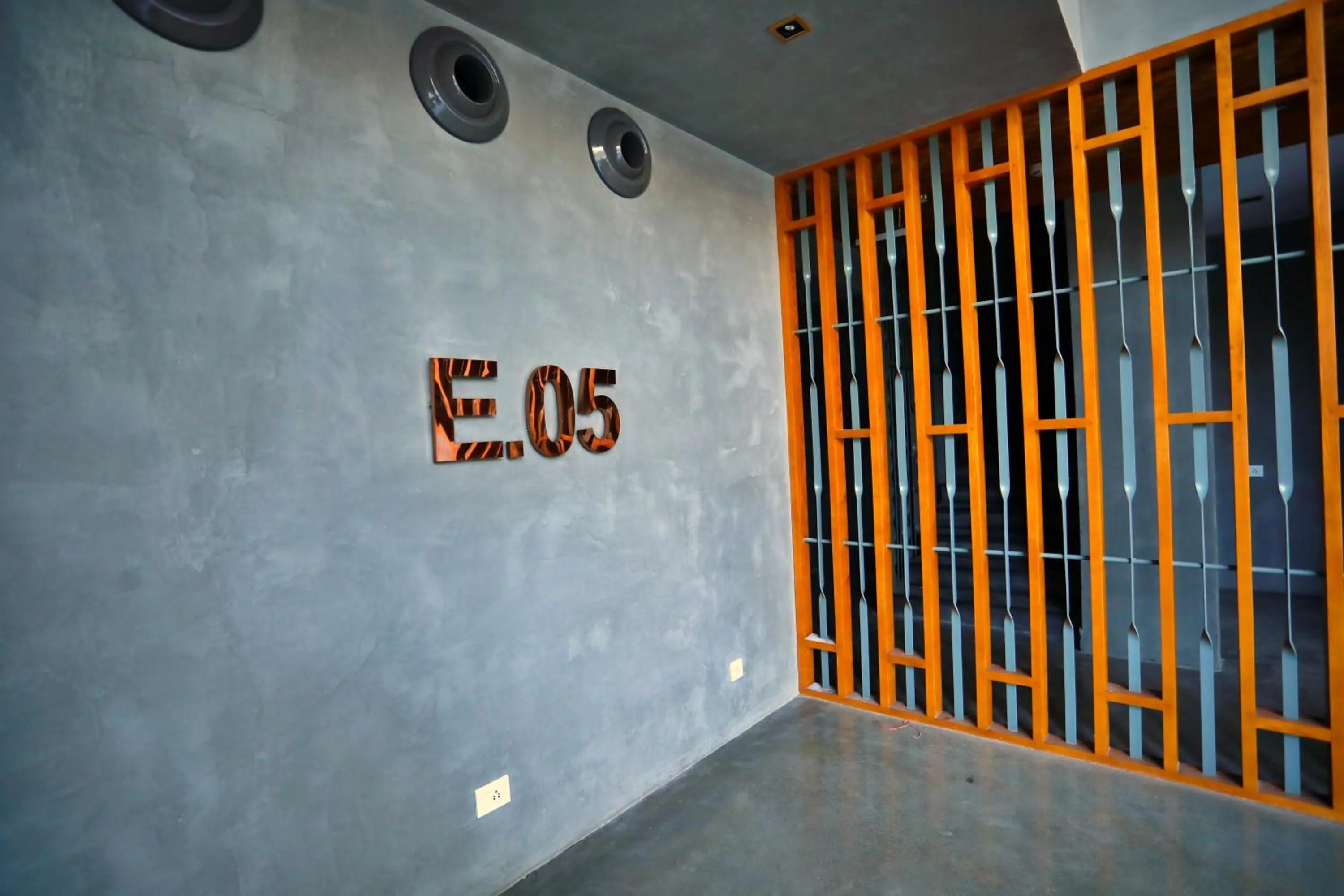 Facade/entrance in E.05 City Inn