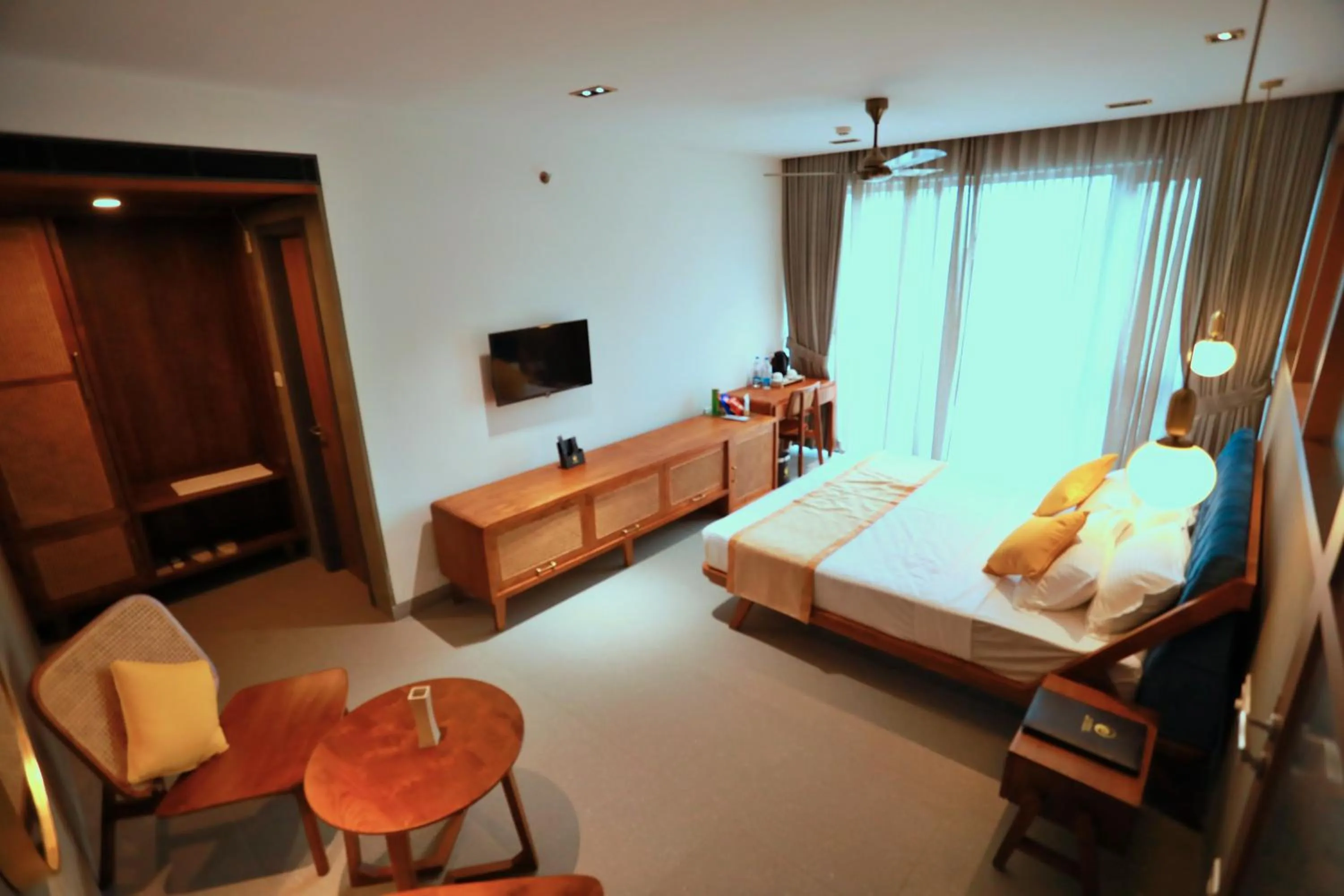 TV and multimedia, Bed in E.05 City Inn