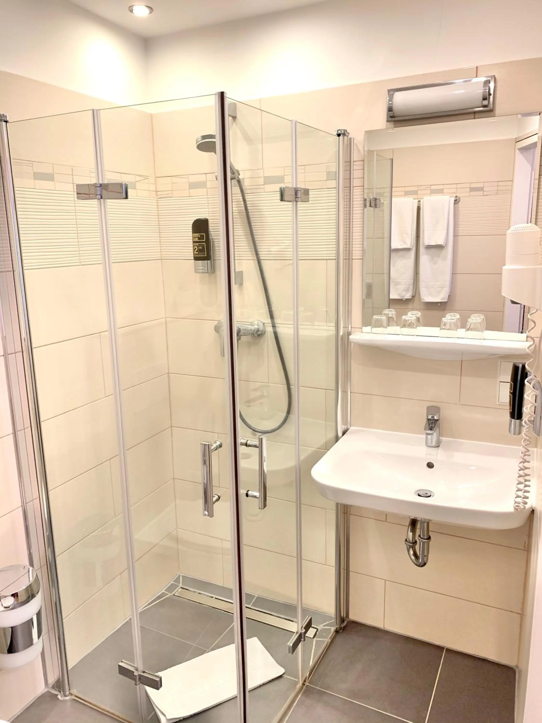 Shower in HPA Hotel Andreas