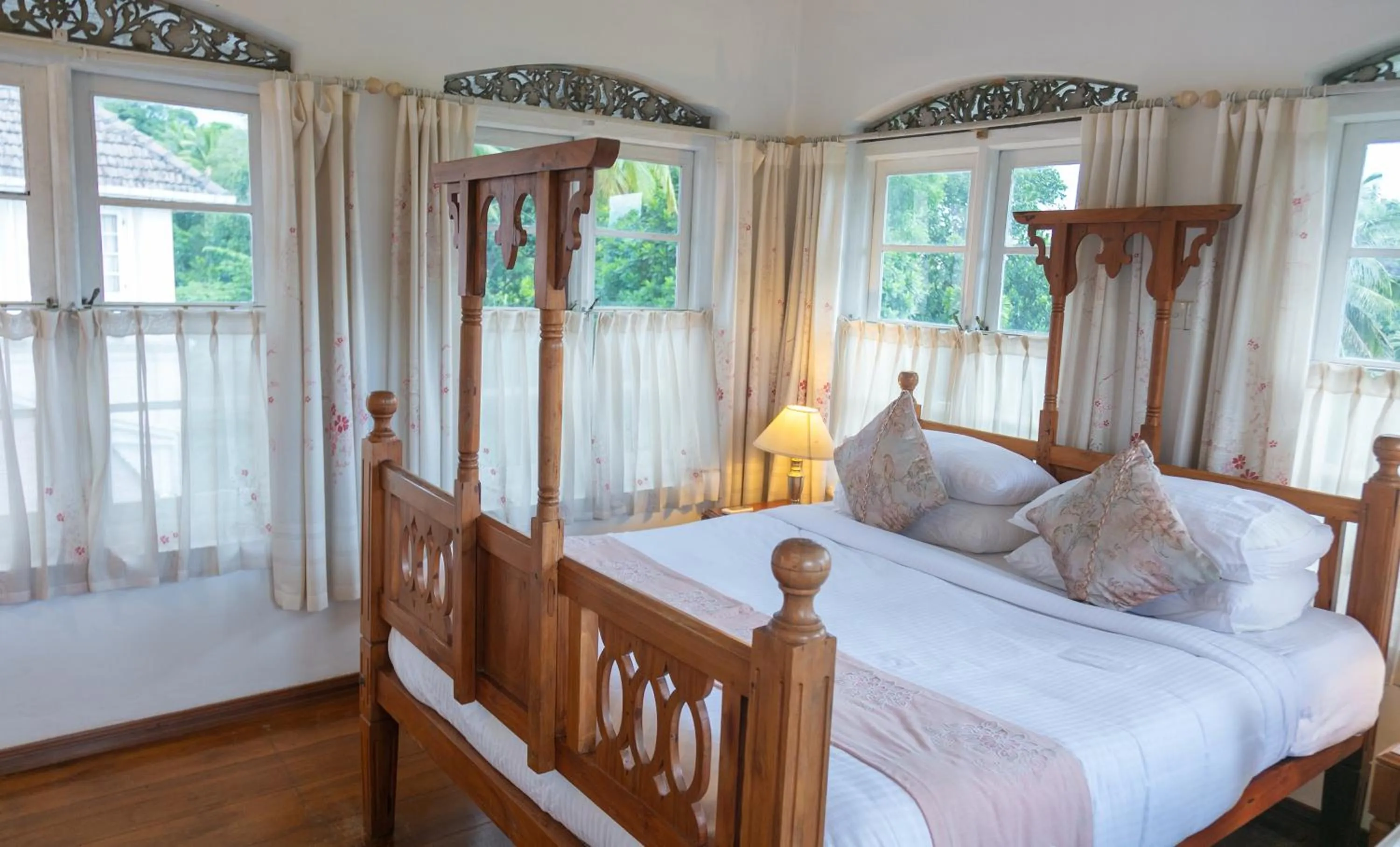 Bed in Manor House-Kandy