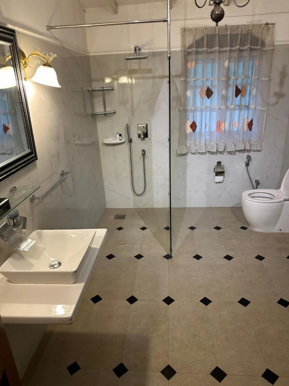 Bathroom in Manor House-Kandy