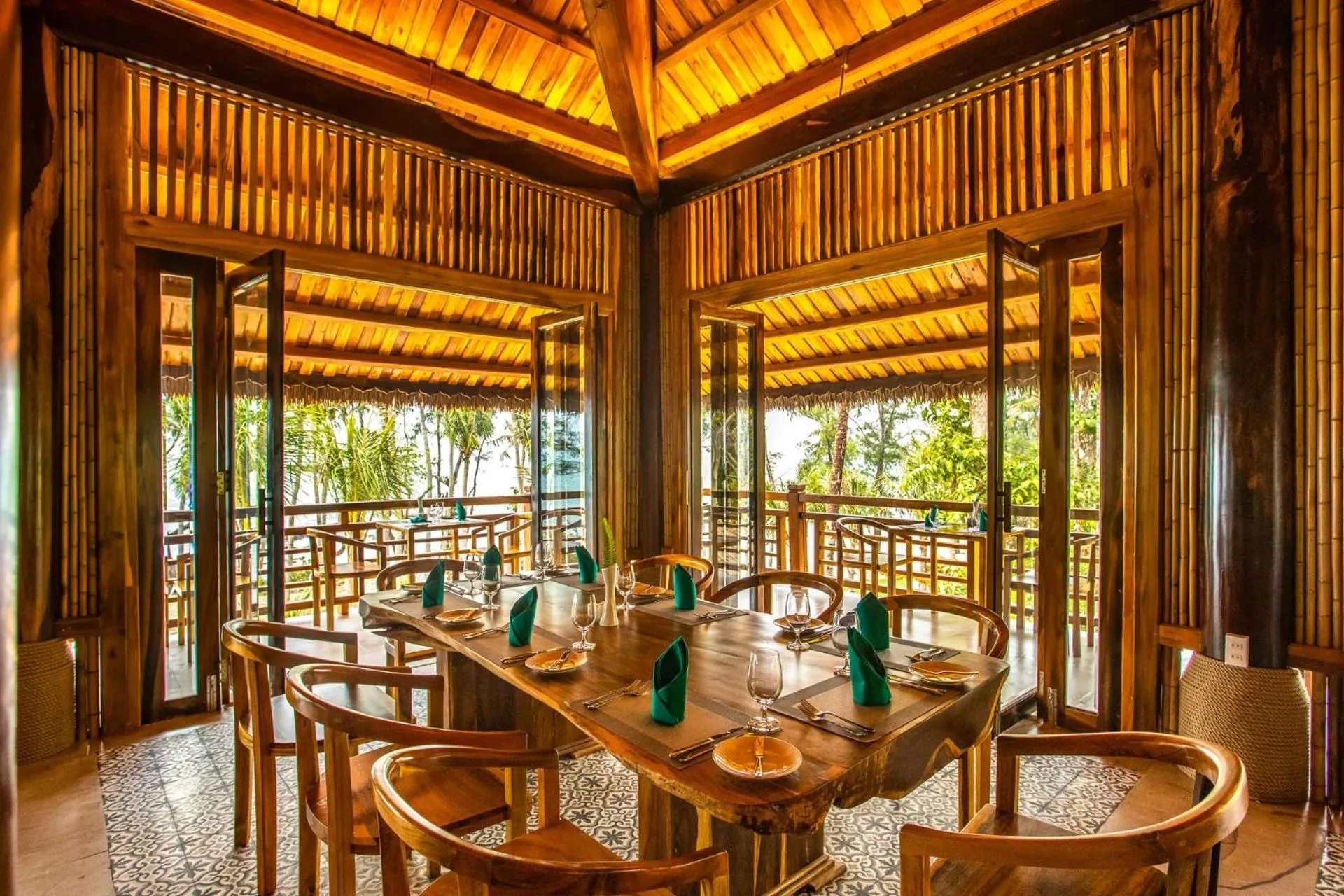 Restaurant/places to eat in Ocean Bay Resort & Spa Phu Quoc