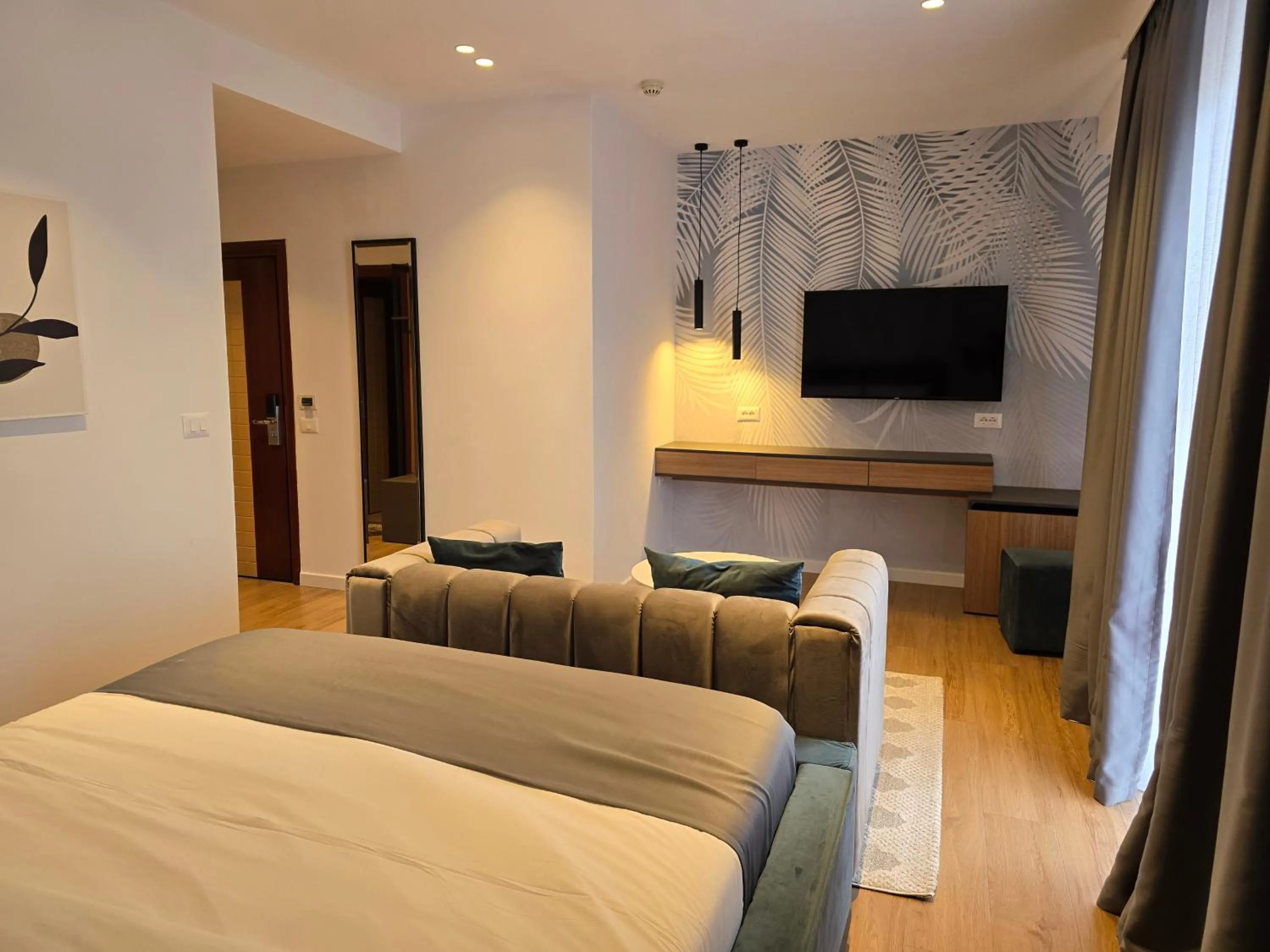 TV and multimedia, Bed in Perla Hotel