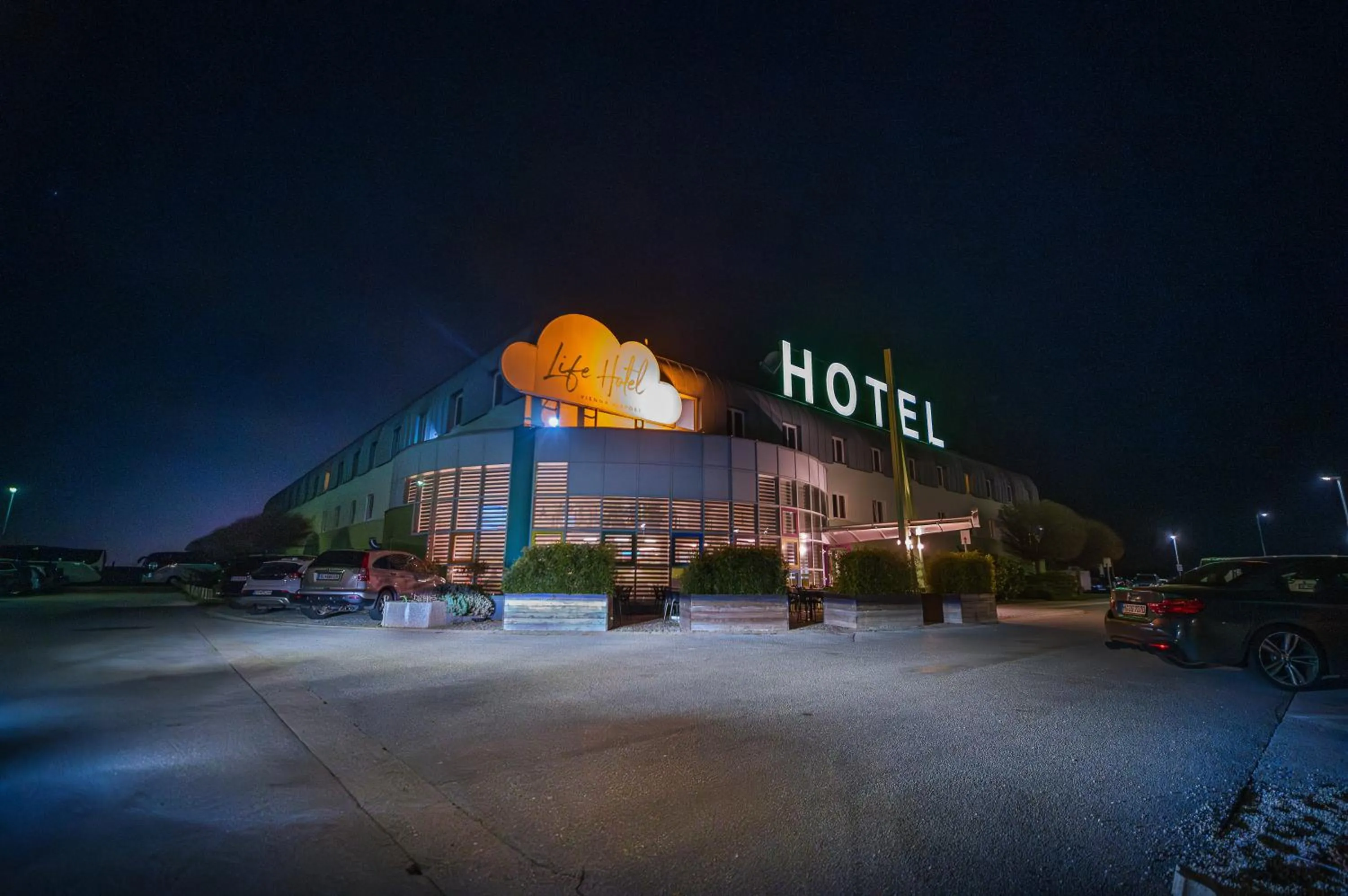 Property building in LifeHotel Vienna Airport