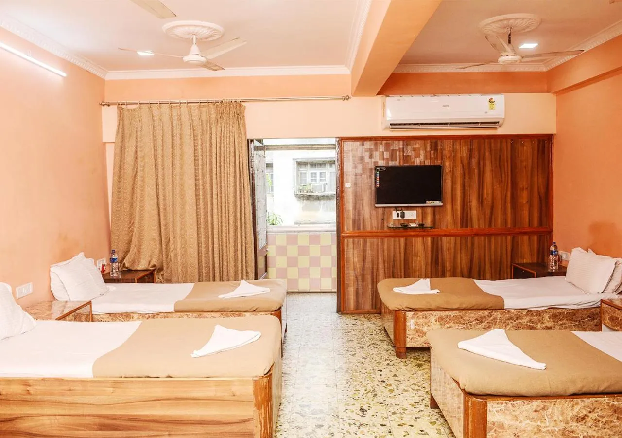 Bed in Hotel Subhash- Andheri