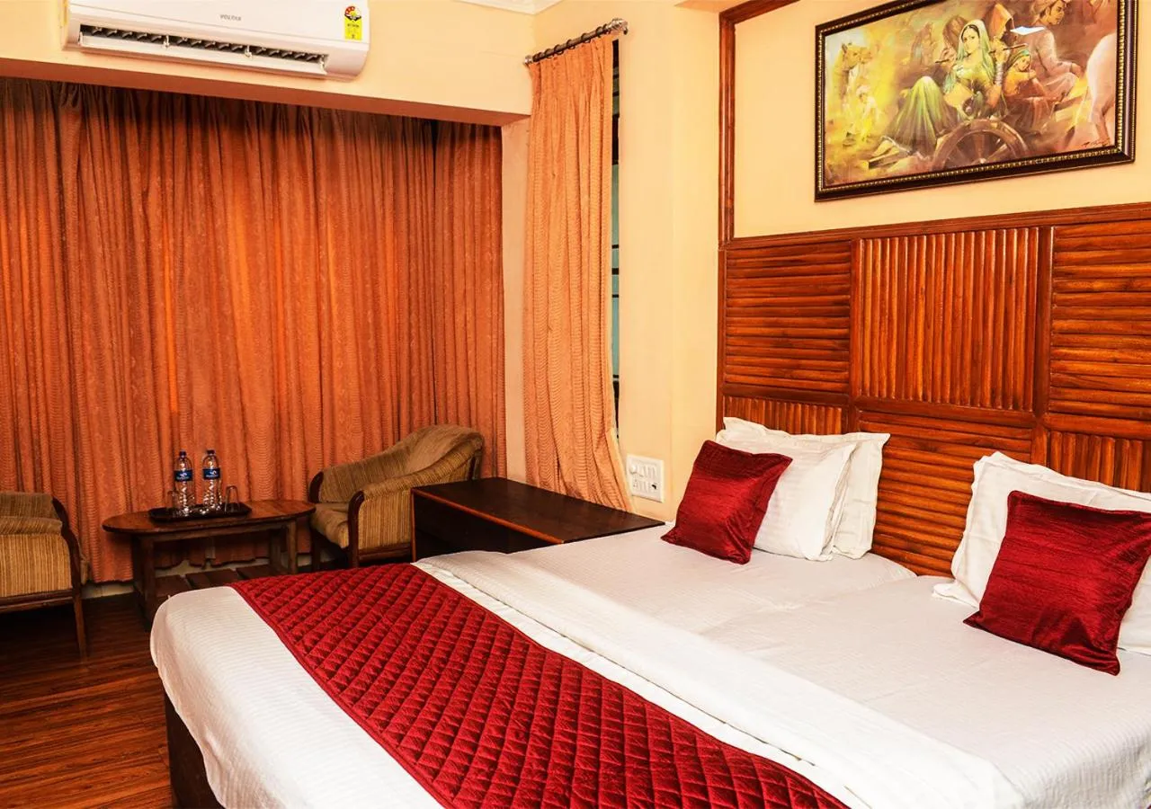 Bedroom in Hotel Subhash- Andheri