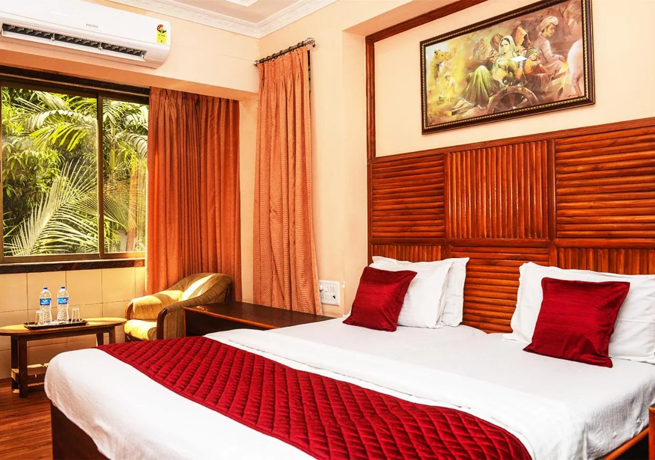 Bedroom in Hotel Subhash- Andheri