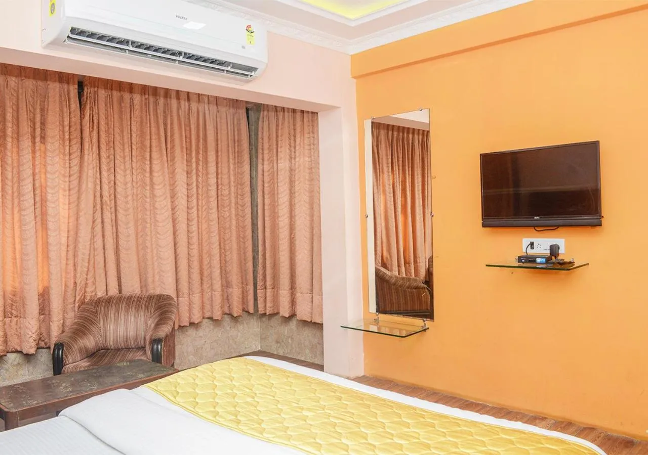Bed in Hotel Subhash- Andheri