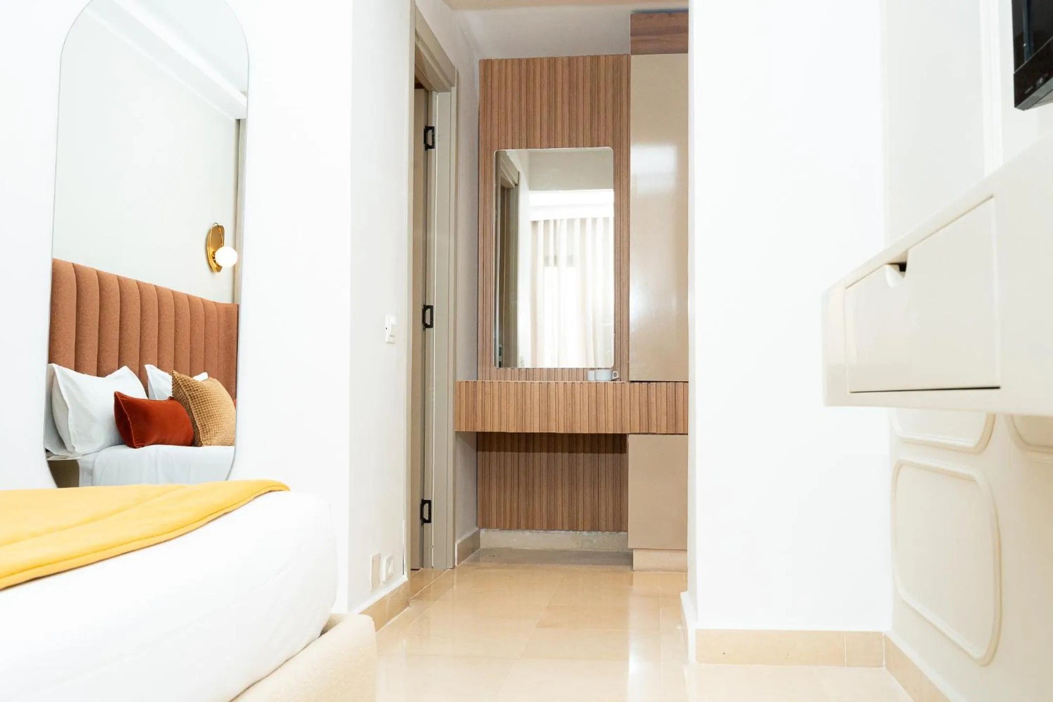 Photo of the whole room, Bed in hôtel LE PACHA