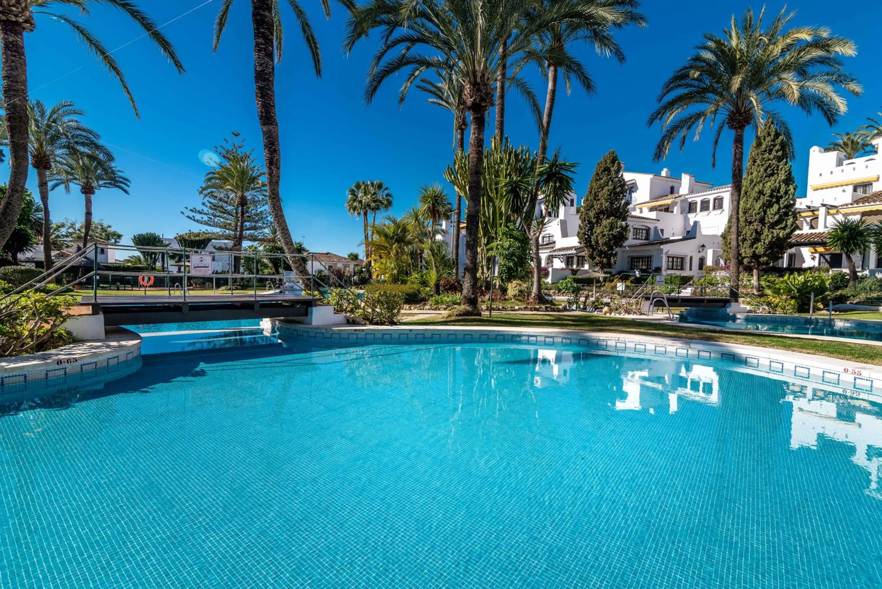 Garden in Luxury 3BED in Aldea Blanca, Pool & Puerto Banús