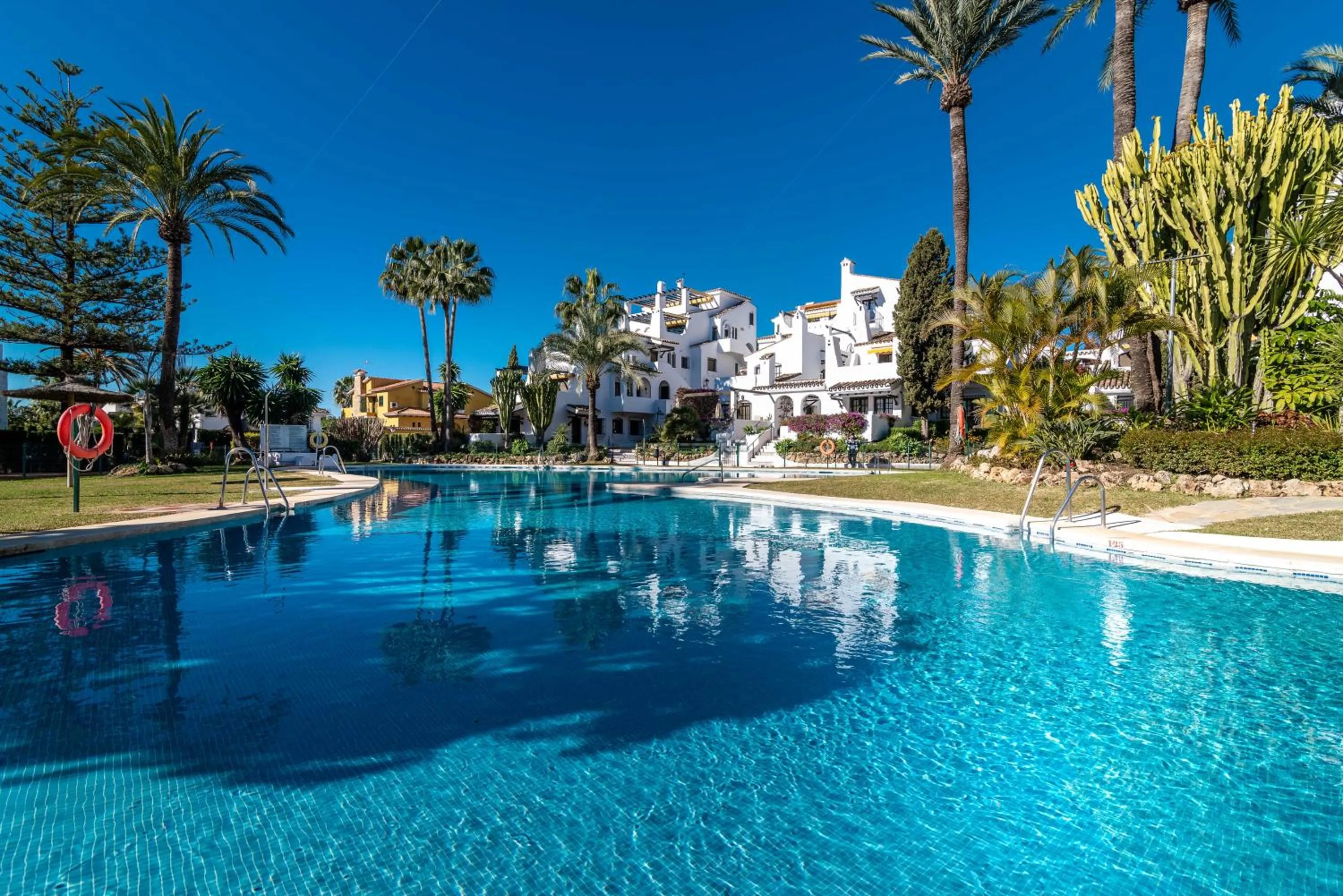 Garden in Luxury 3BED in Aldea Blanca, Pool & Puerto Banús