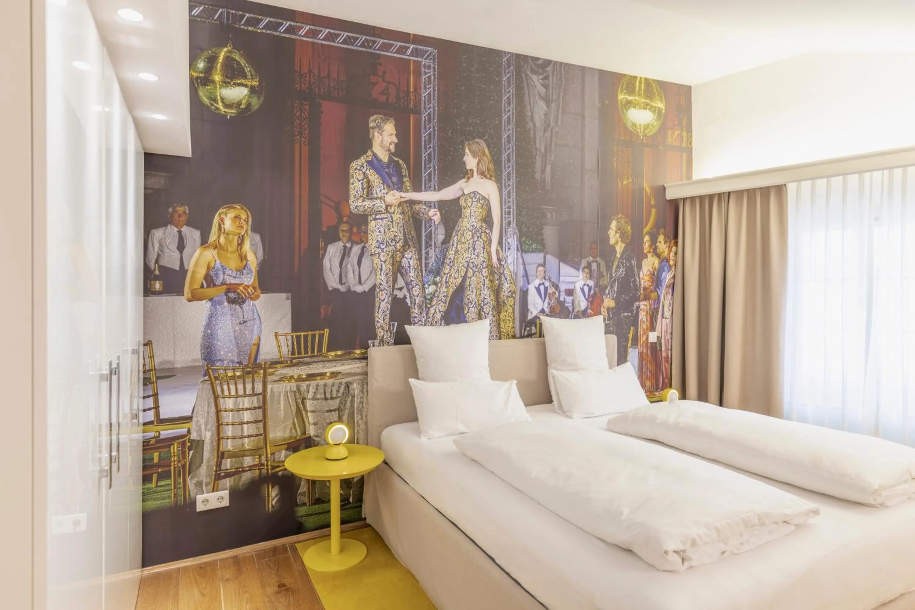 Bed in Small Luxury Hotel Goldgasse