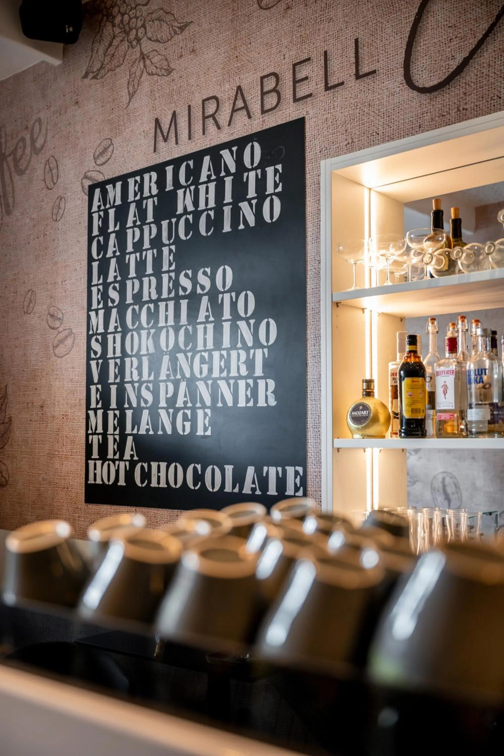 Restaurant/places to eat in Hotel am Mirabellplatz