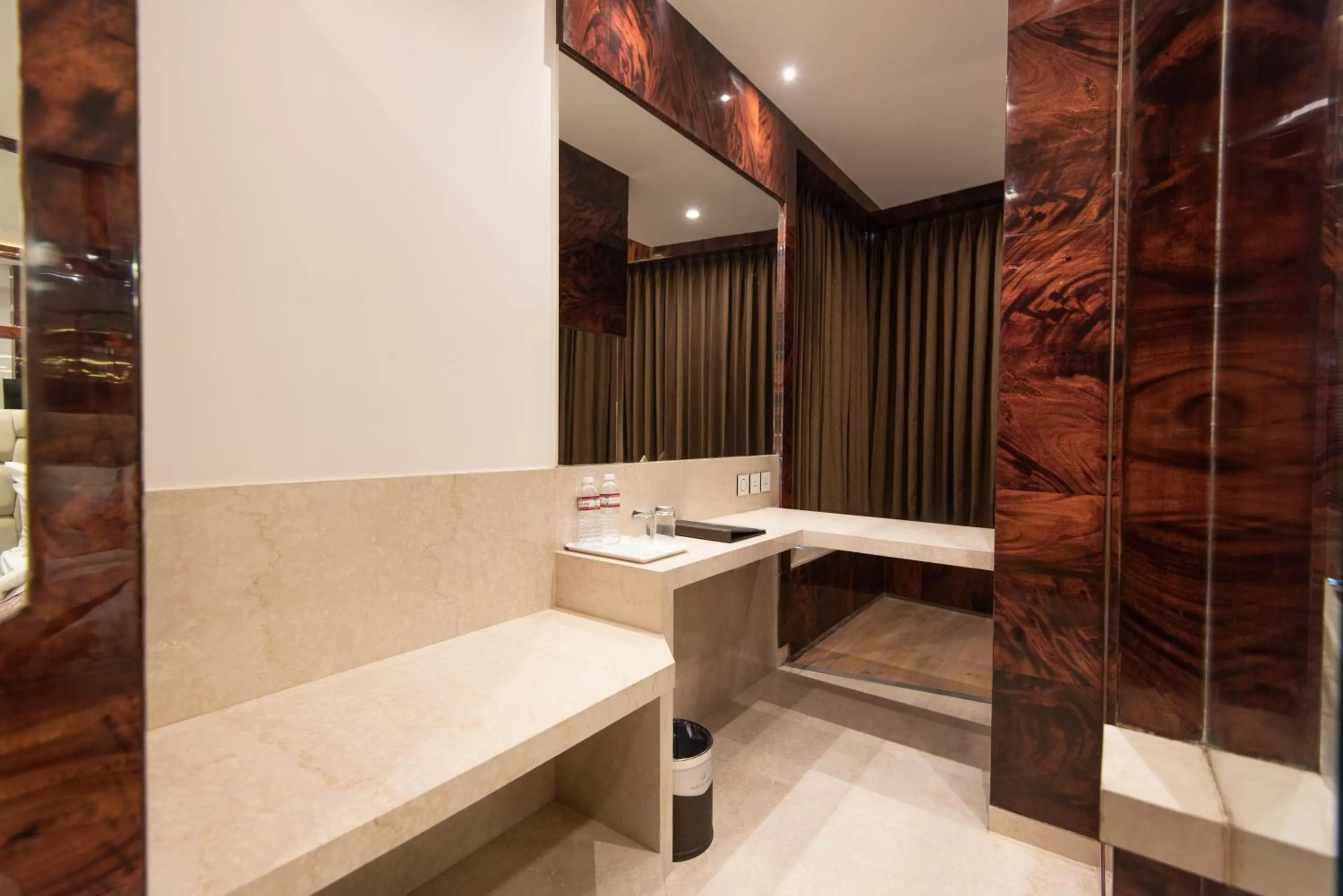 Area and facilities in Hotel Park Elanza Coimbatore