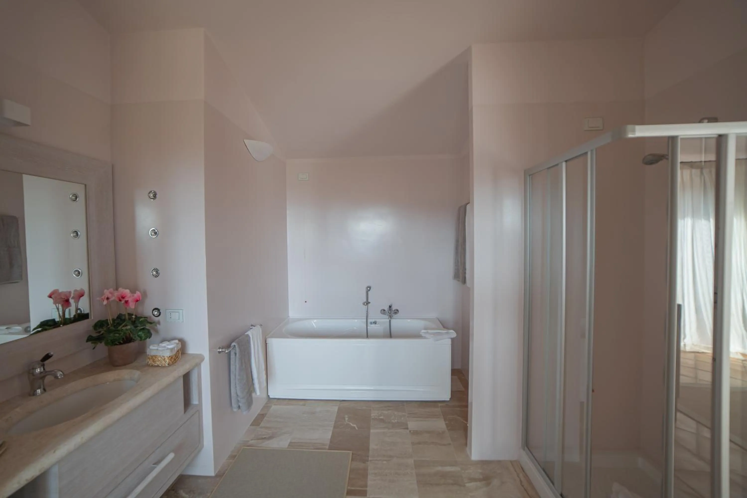 Bathroom in Hotel Borgo Smeraldo