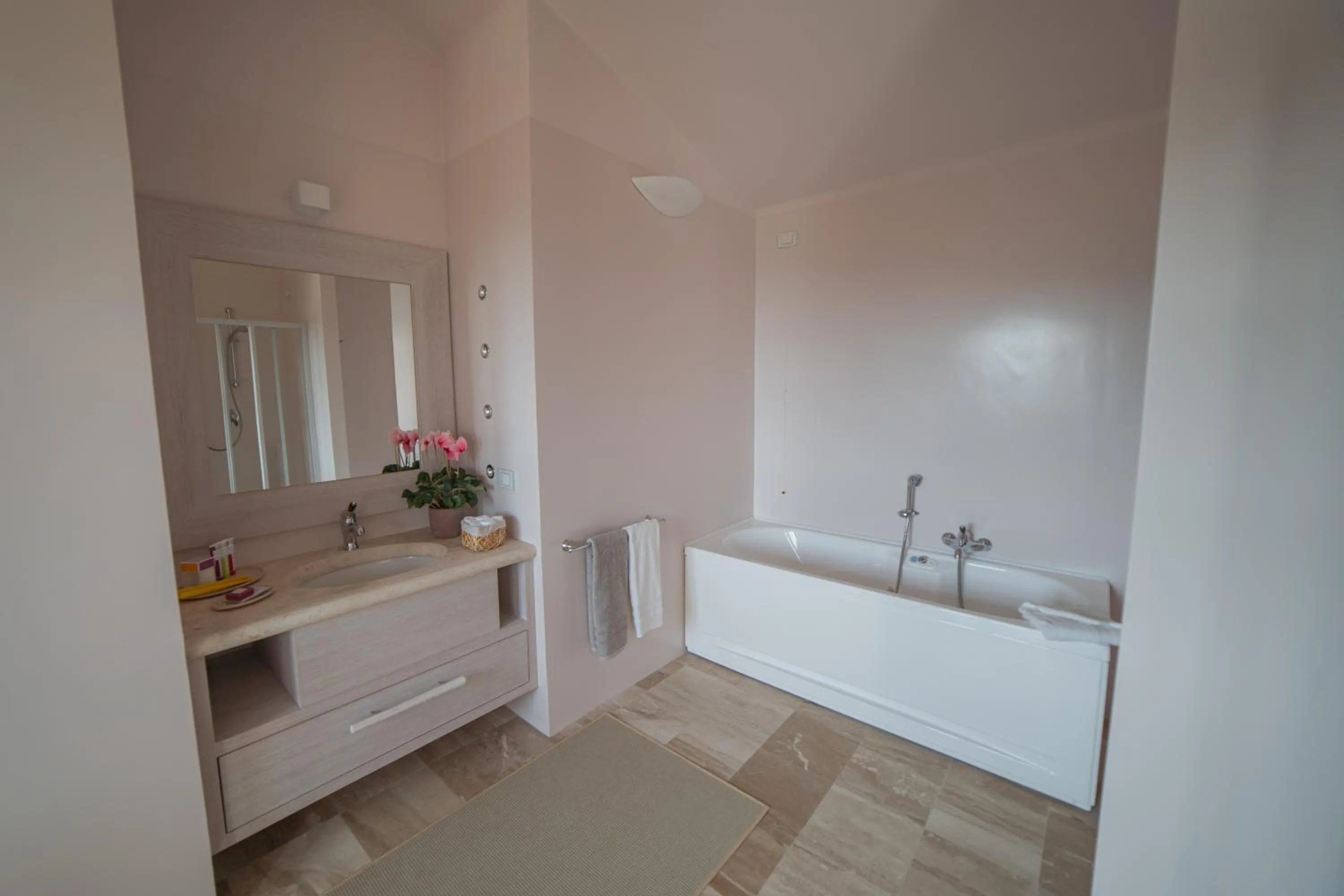 Bathroom in Hotel Borgo Smeraldo