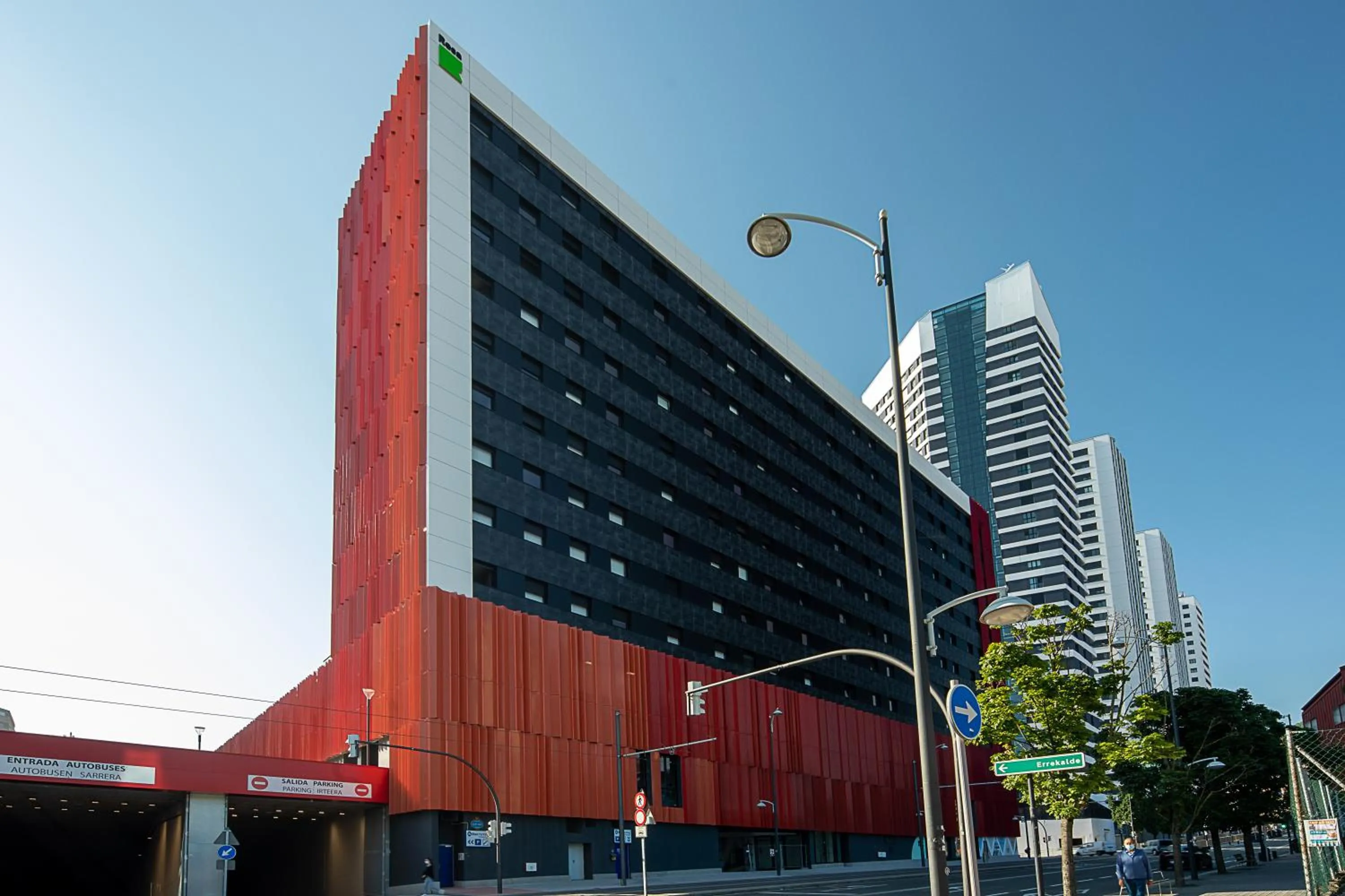 Property building in Residencia Universitaria Resa San Mamés