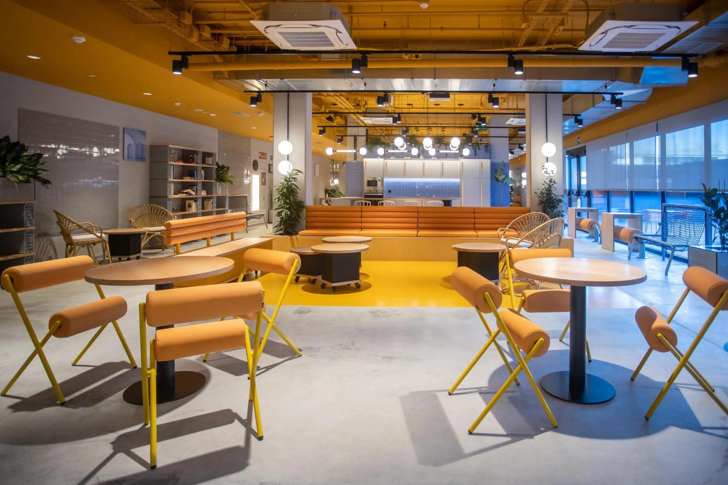 Communal lounge/ TV room in Residencia Universitaria Resa San Mamés