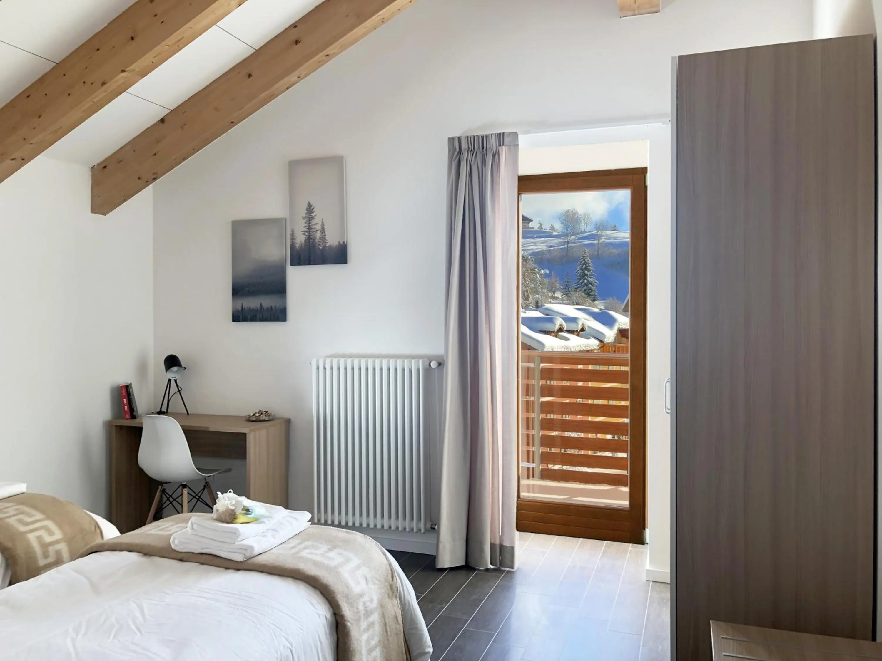 Bed in Residence Aurora