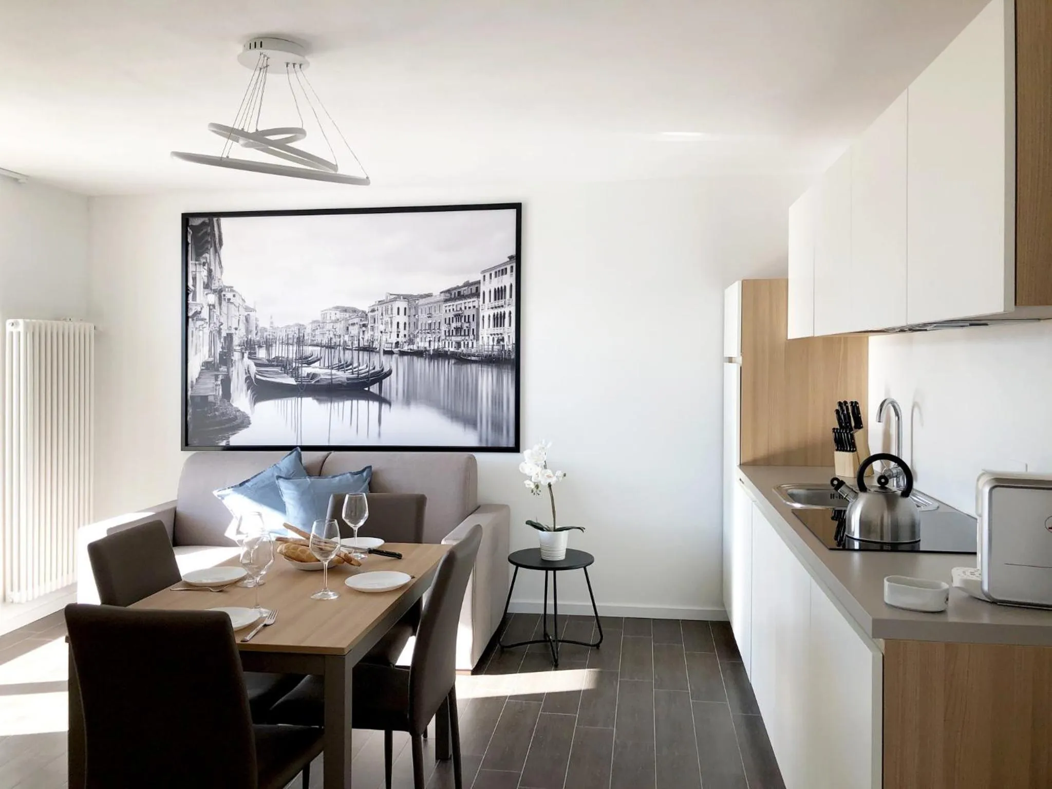 Seating area in Residence Aurora