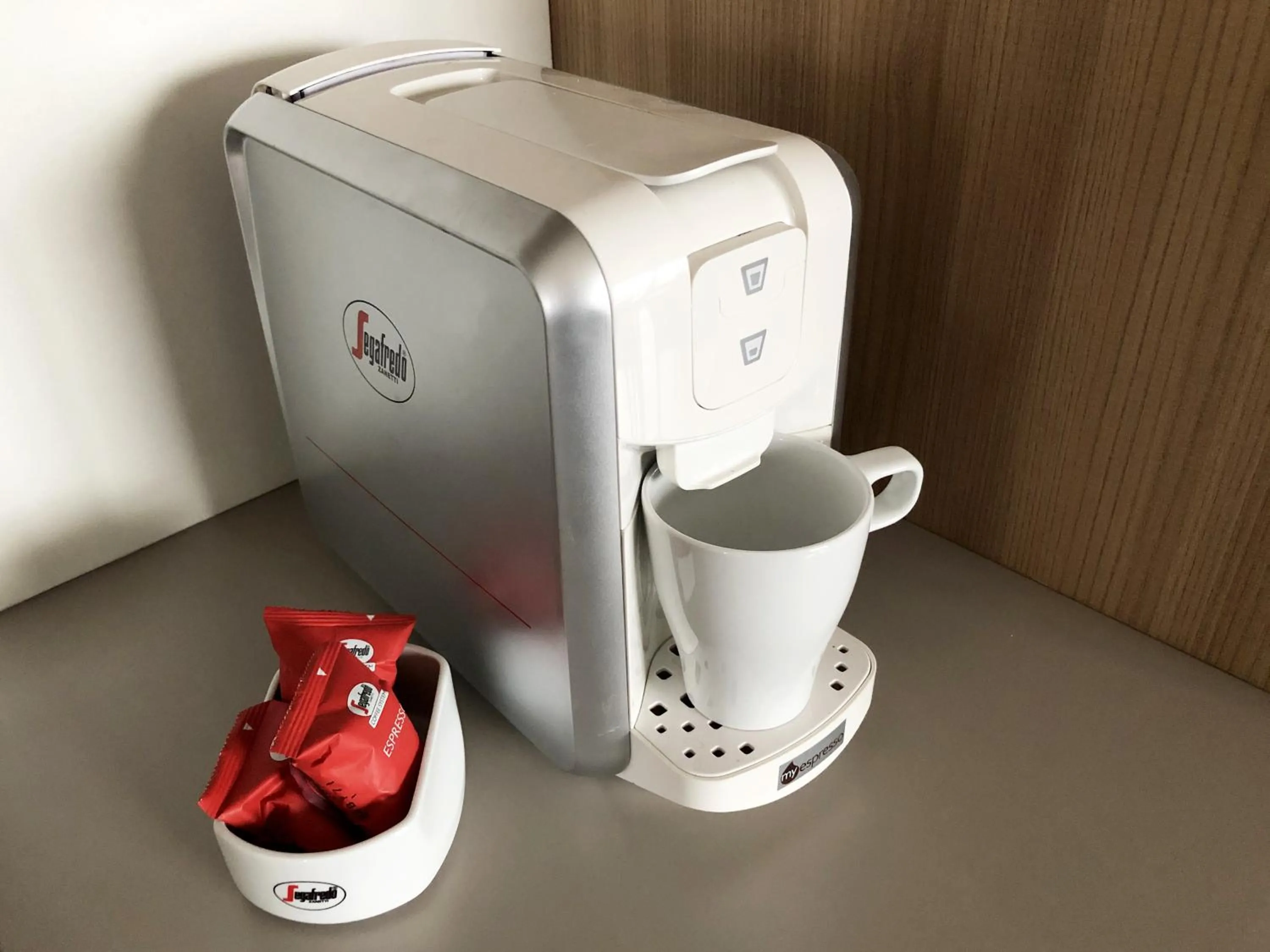 Coffee/tea facilities in Residence Aurora