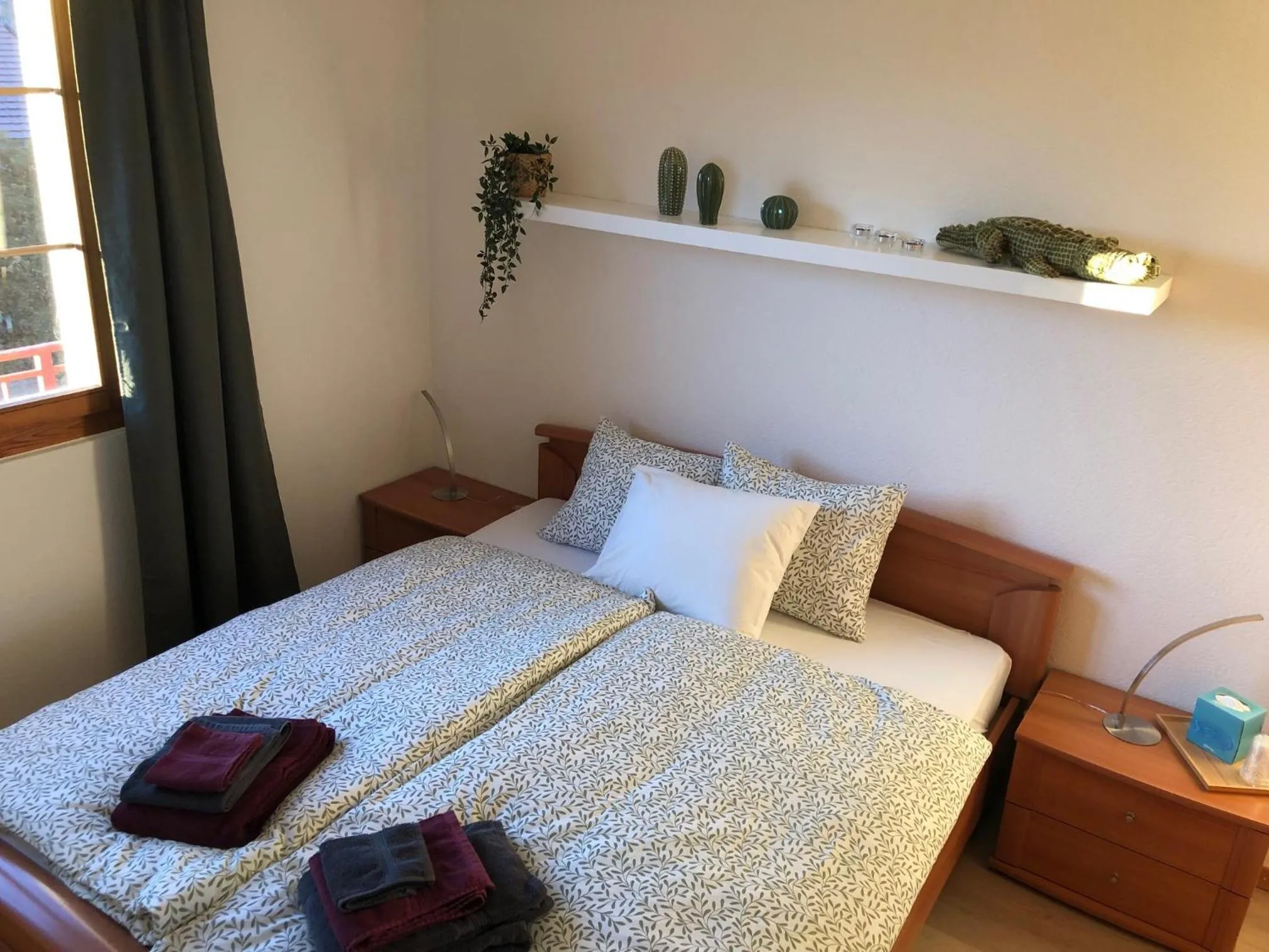 Photo of the whole room, Bed in Auberge Les Rangs
