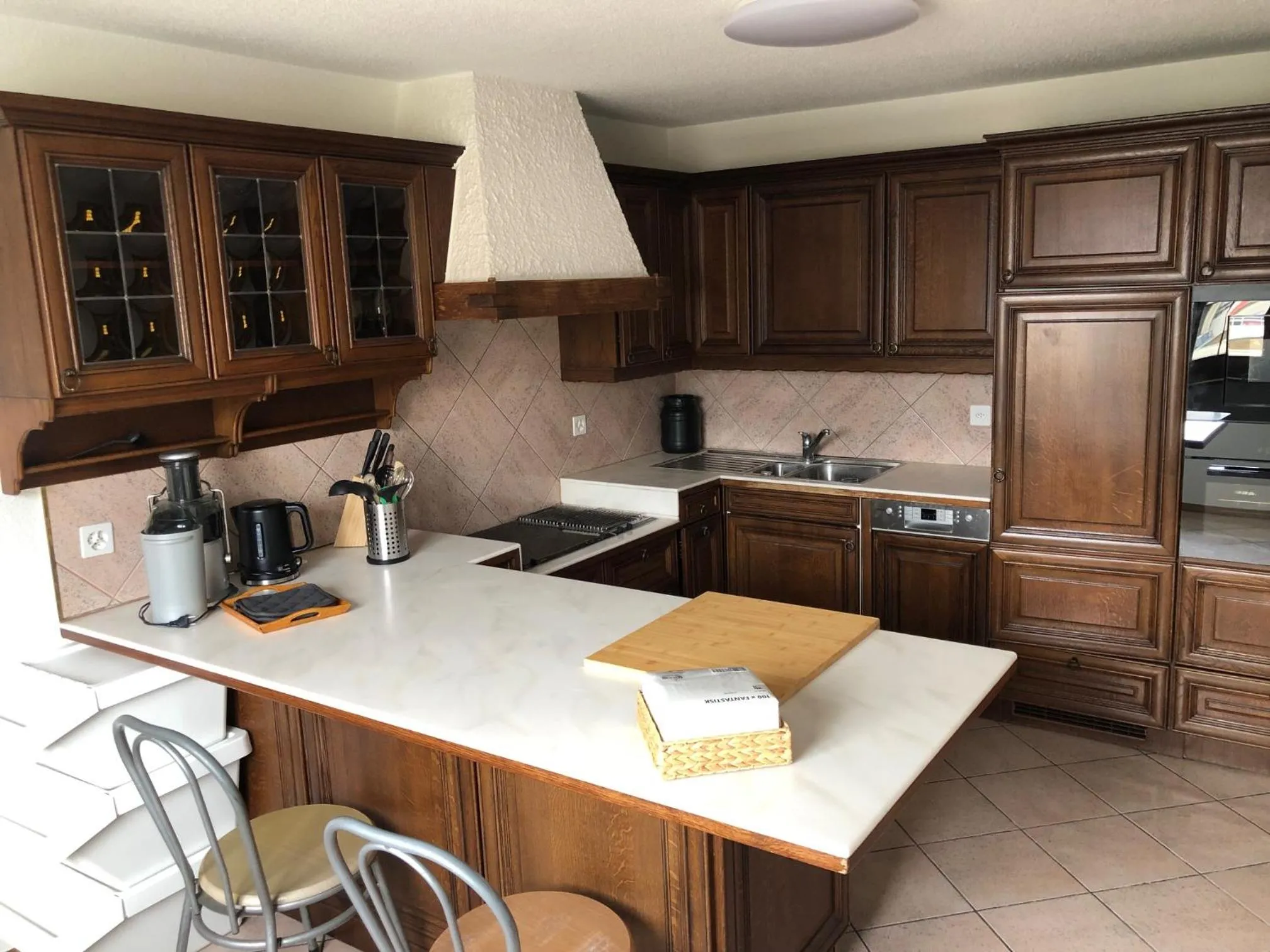 Kitchen or kitchenette in Auberge Les Rangs